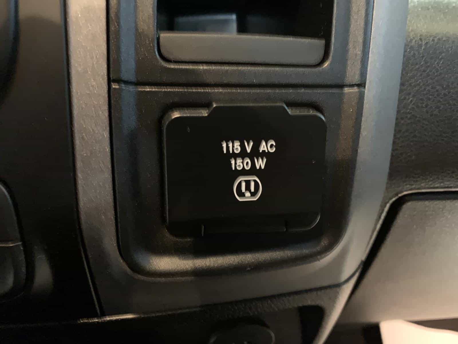 2021 RAM 1500 CLASSIC TRADESMAN SXT - Image 28