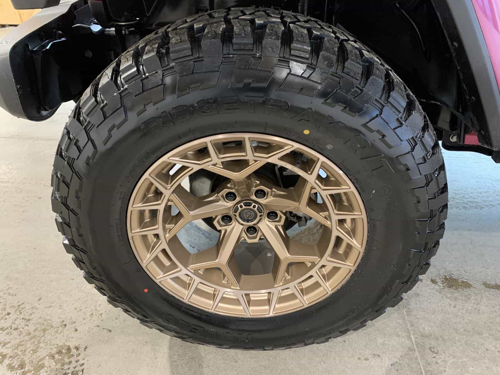 2024 Jeep Gladiator Sport Willys - Image 7