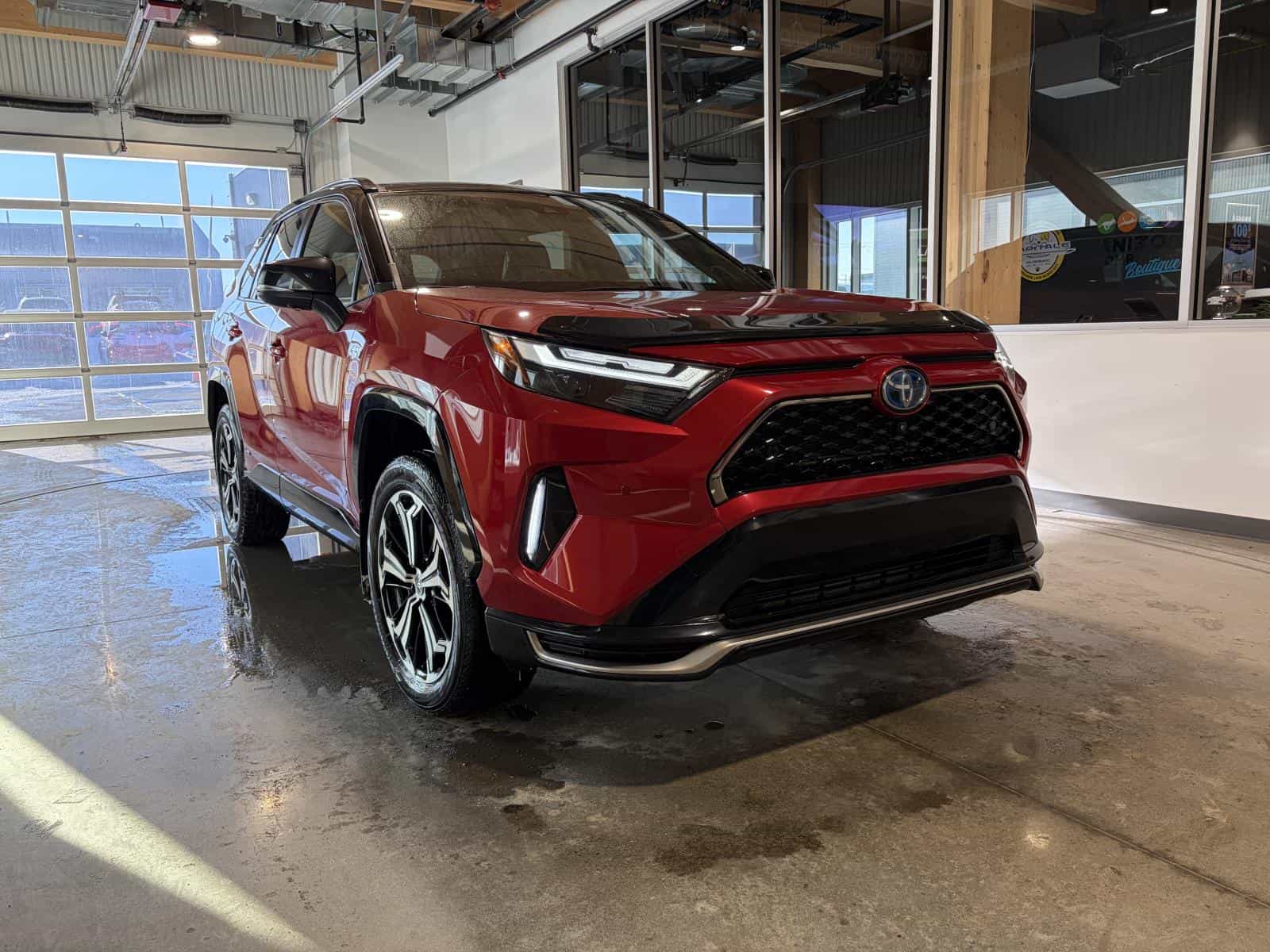 2023 Toyota Rav4 Prime XSE AWD - Image 1