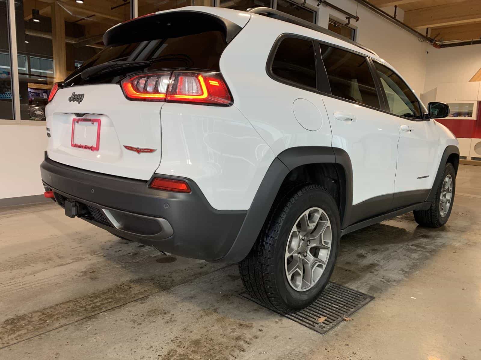 2021 Jeep CHEROKEE TRAILHAWK Trailhawk - Image 4