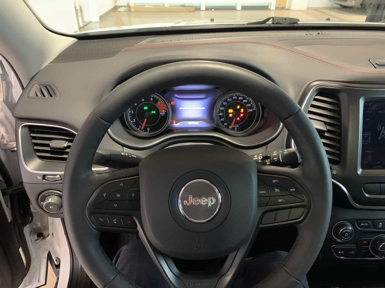 2021 Jeep CHEROKEE TRAILHAWK Trailhawk - Image 16