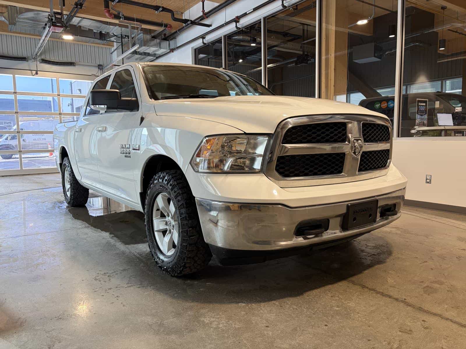 2022 RAM 1500 Classic SLT - Image 5