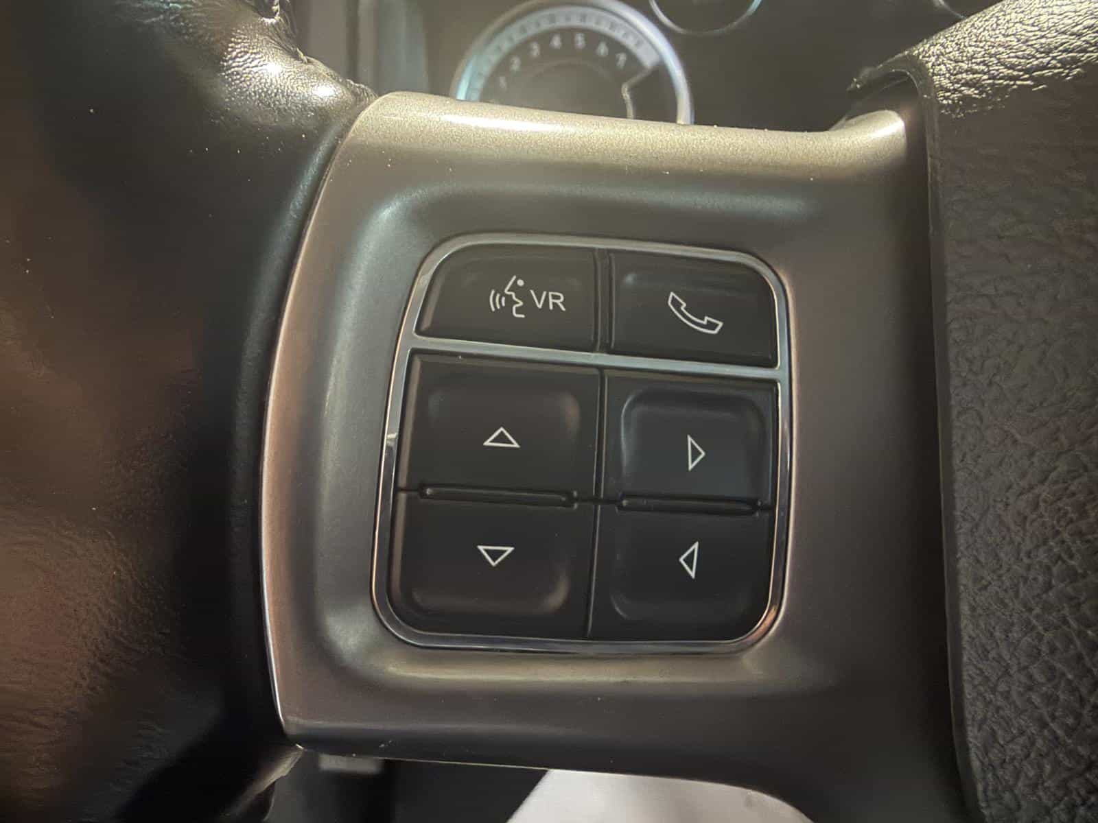 2022 RAM 1500 Classic SLT - Image 18