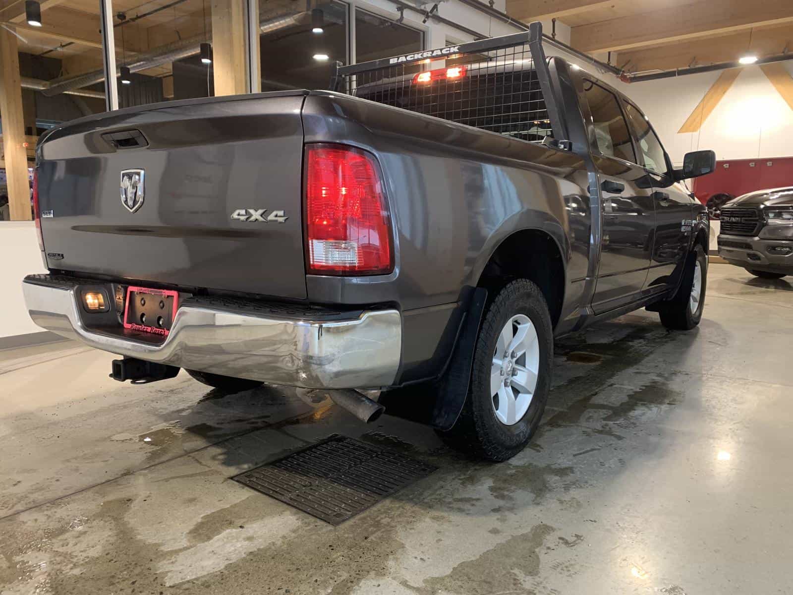 2023 RAM 1500 CLASSIC SLT SLT - Image 6