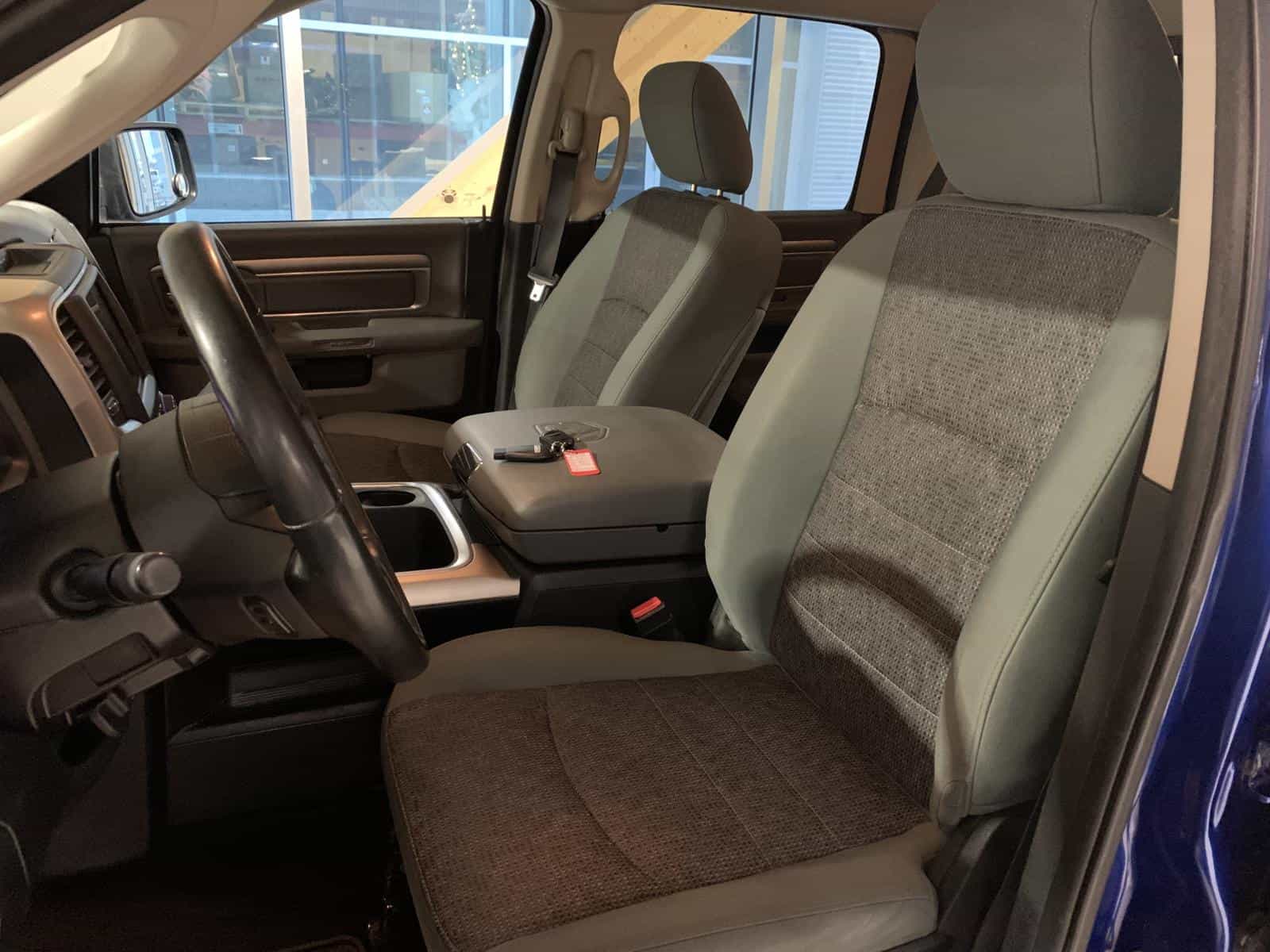 2017 RAM 1500 SLT - Image 12