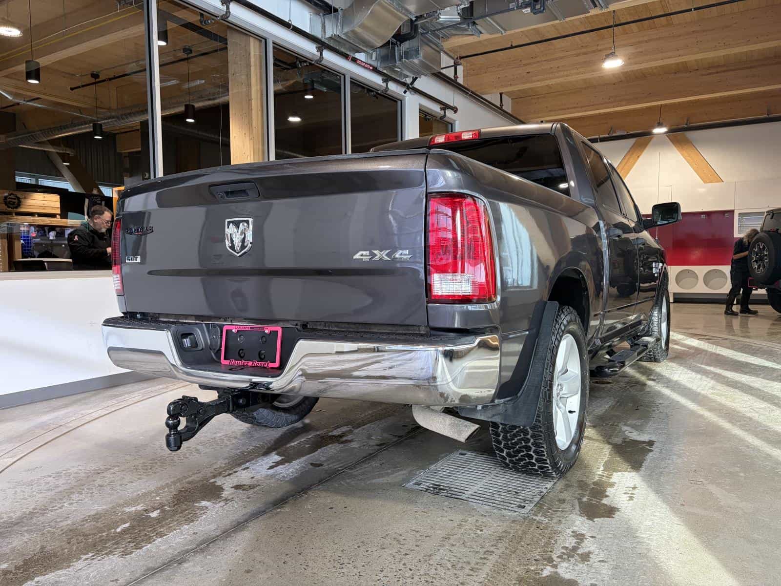 2023 RAM 1500 CLASSIC SLT SLT - Image 5