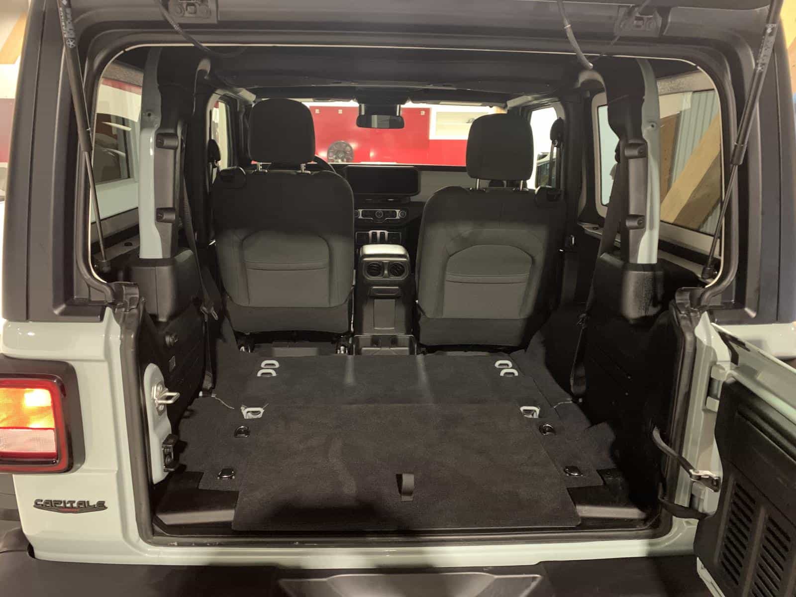 2024 Jeep Wrangler Sport Willys - Image 9