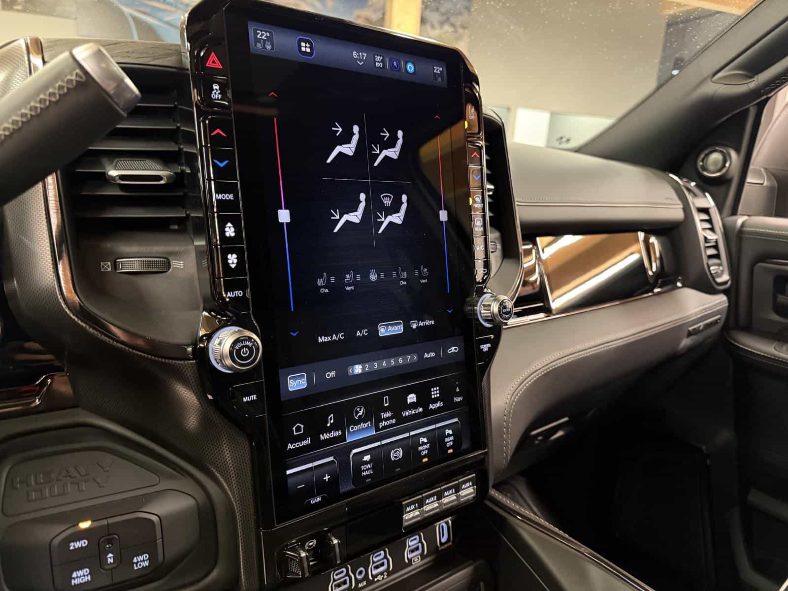 Image 11 RAM 2500 Limited 2026