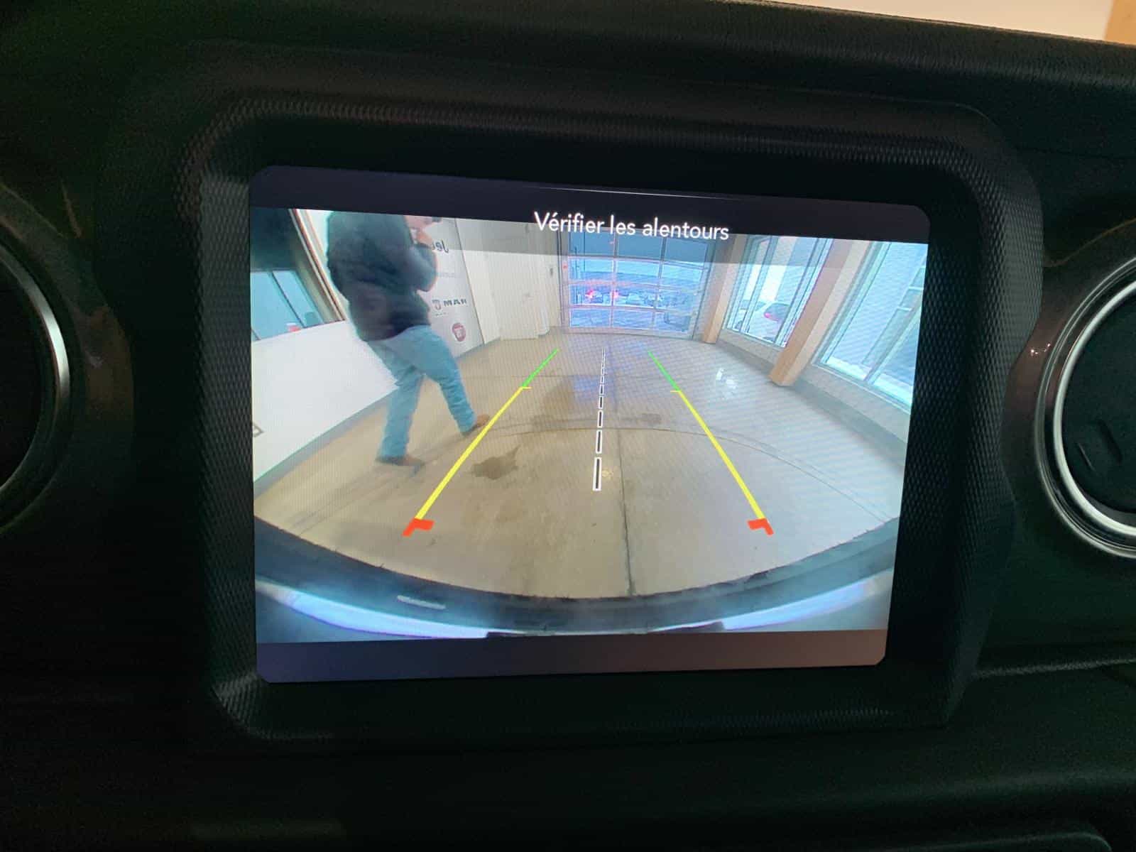 2021 Jeep Wrangler Unlimited Sahara - Image 11