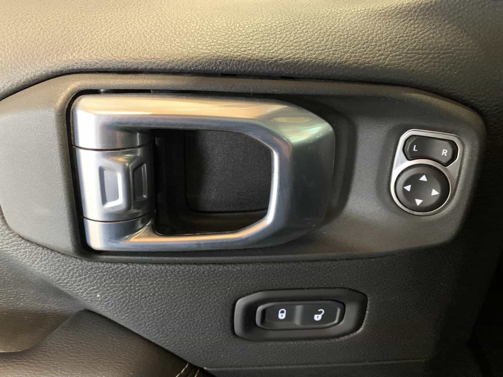 2021 Jeep Wrangler Unlimited Sahara - Image 17