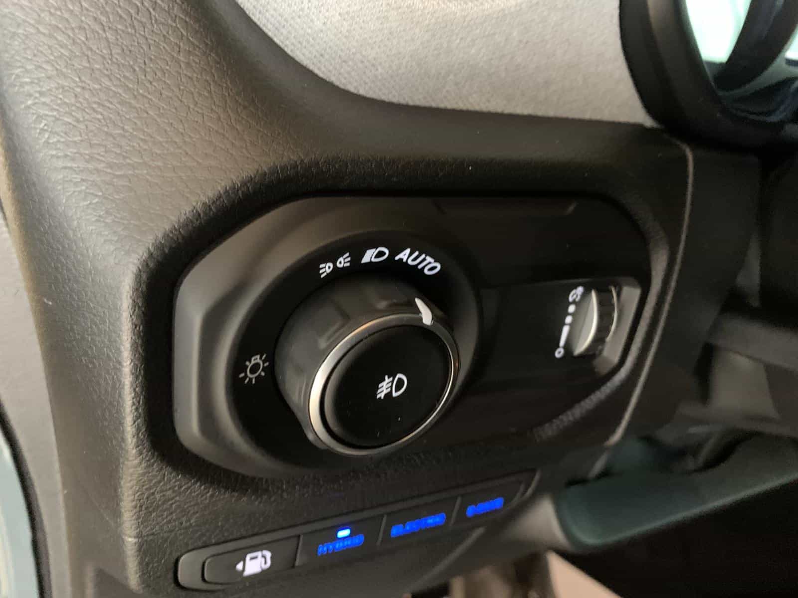 2025 Jeep Wrangler Sahara 4XE - Image 24