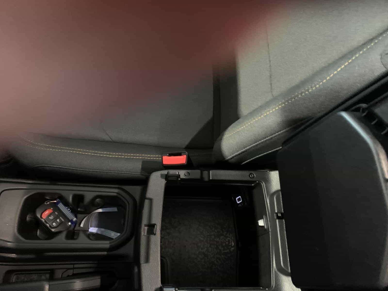 2025 Jeep Wrangler Sahara 4XE - Image 30