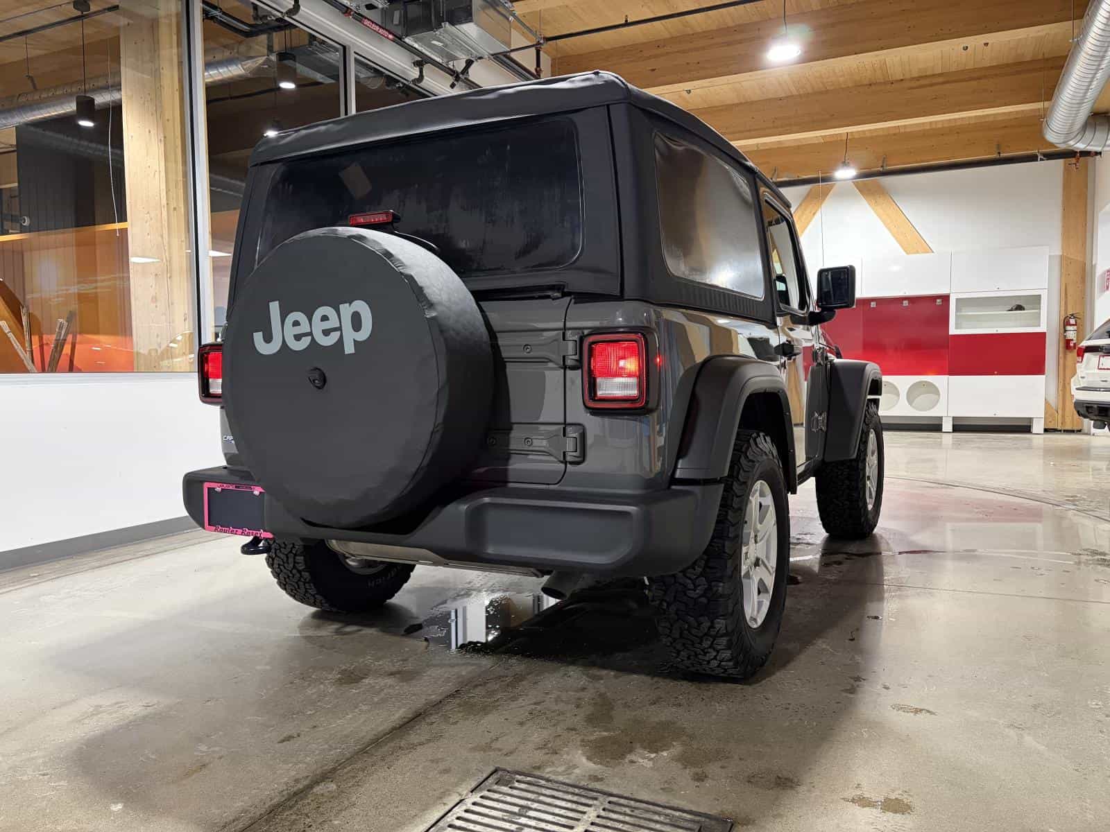 2021 Jeep Wrangler Sport S - Image 5
