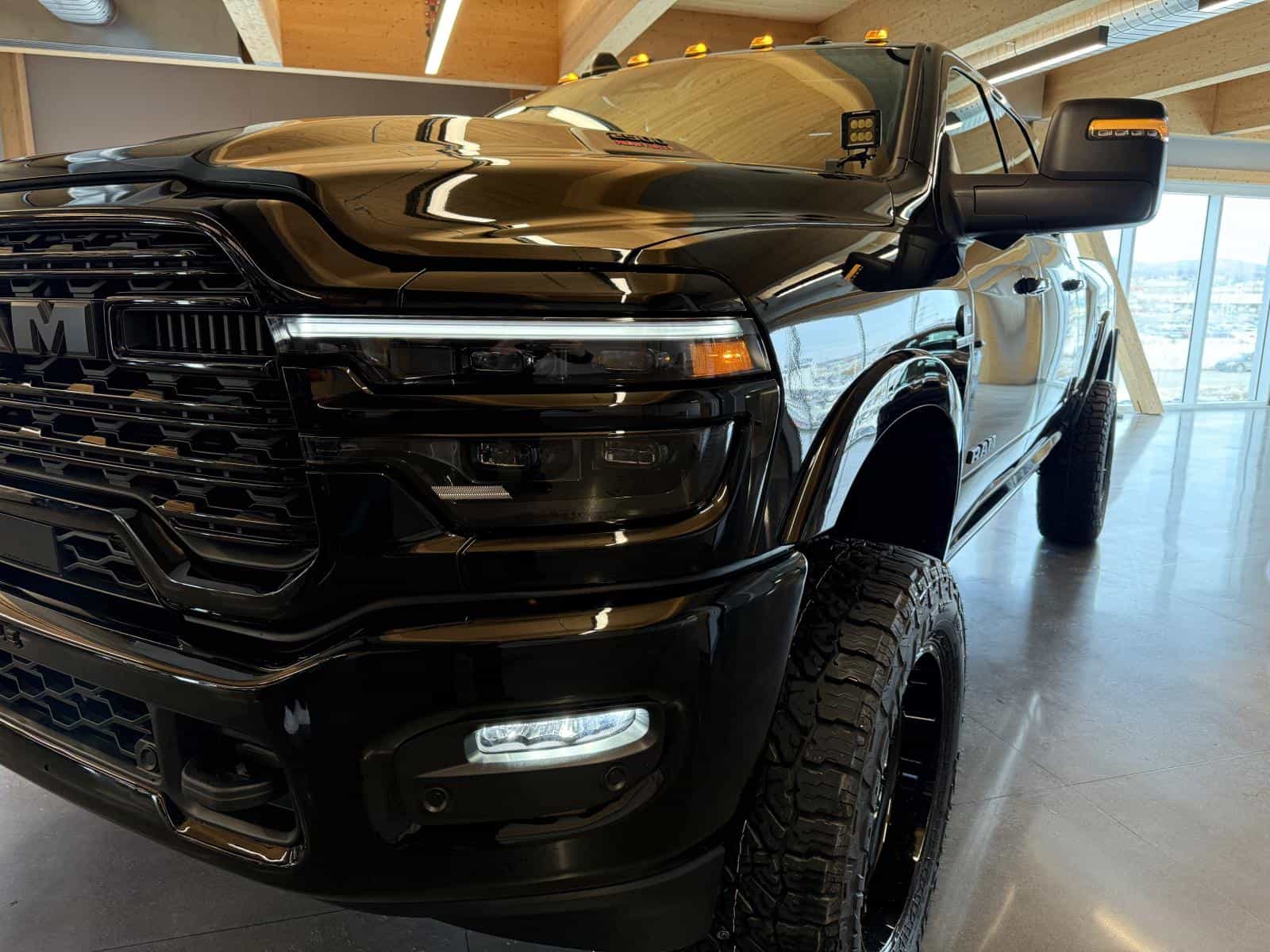 2026 RAM 2500 Limited - Image 4