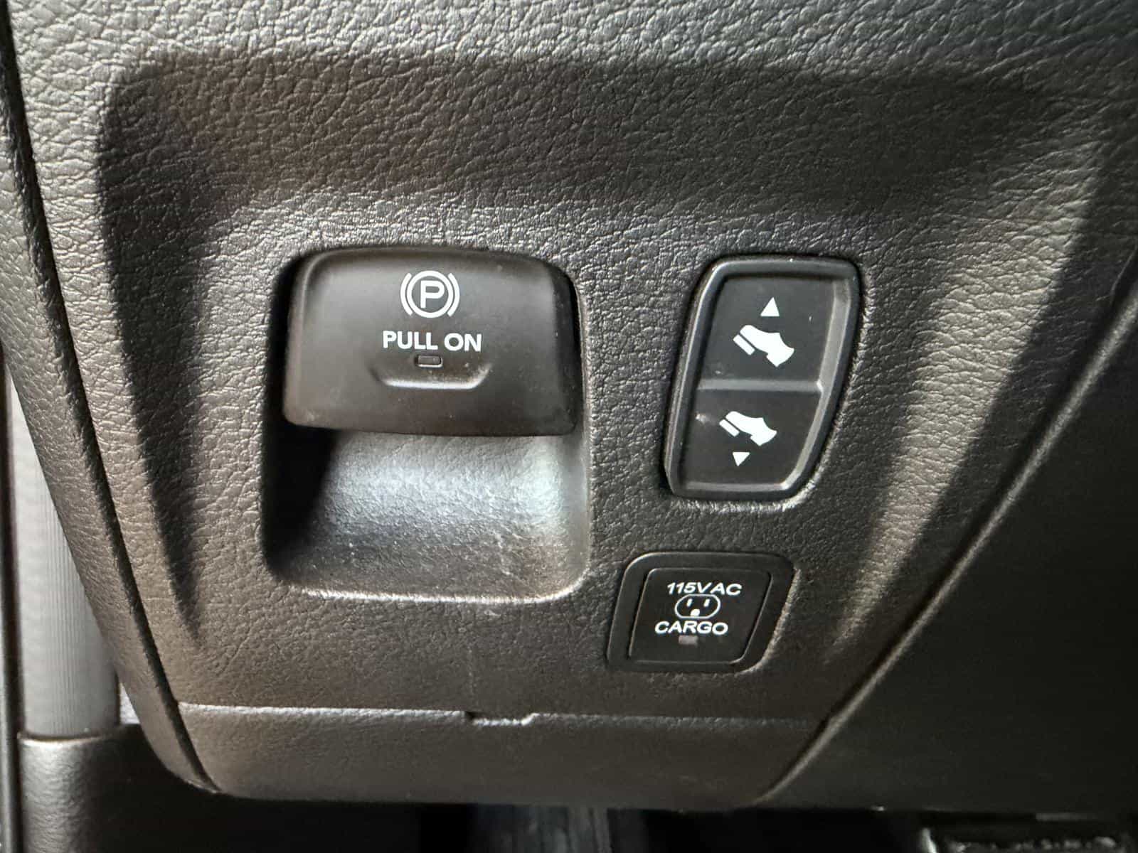 2025 RAM 1500 RHO - Image 15