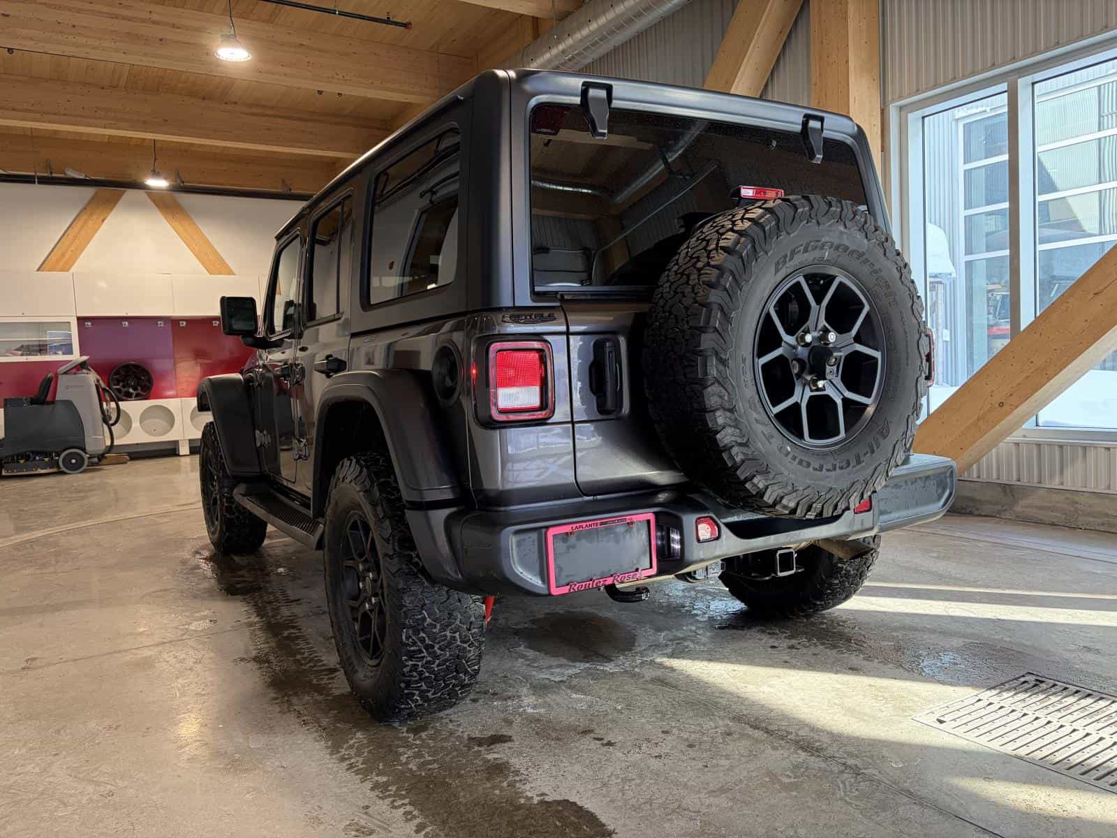 2024 Jeep Wrangler Willys - Image 4