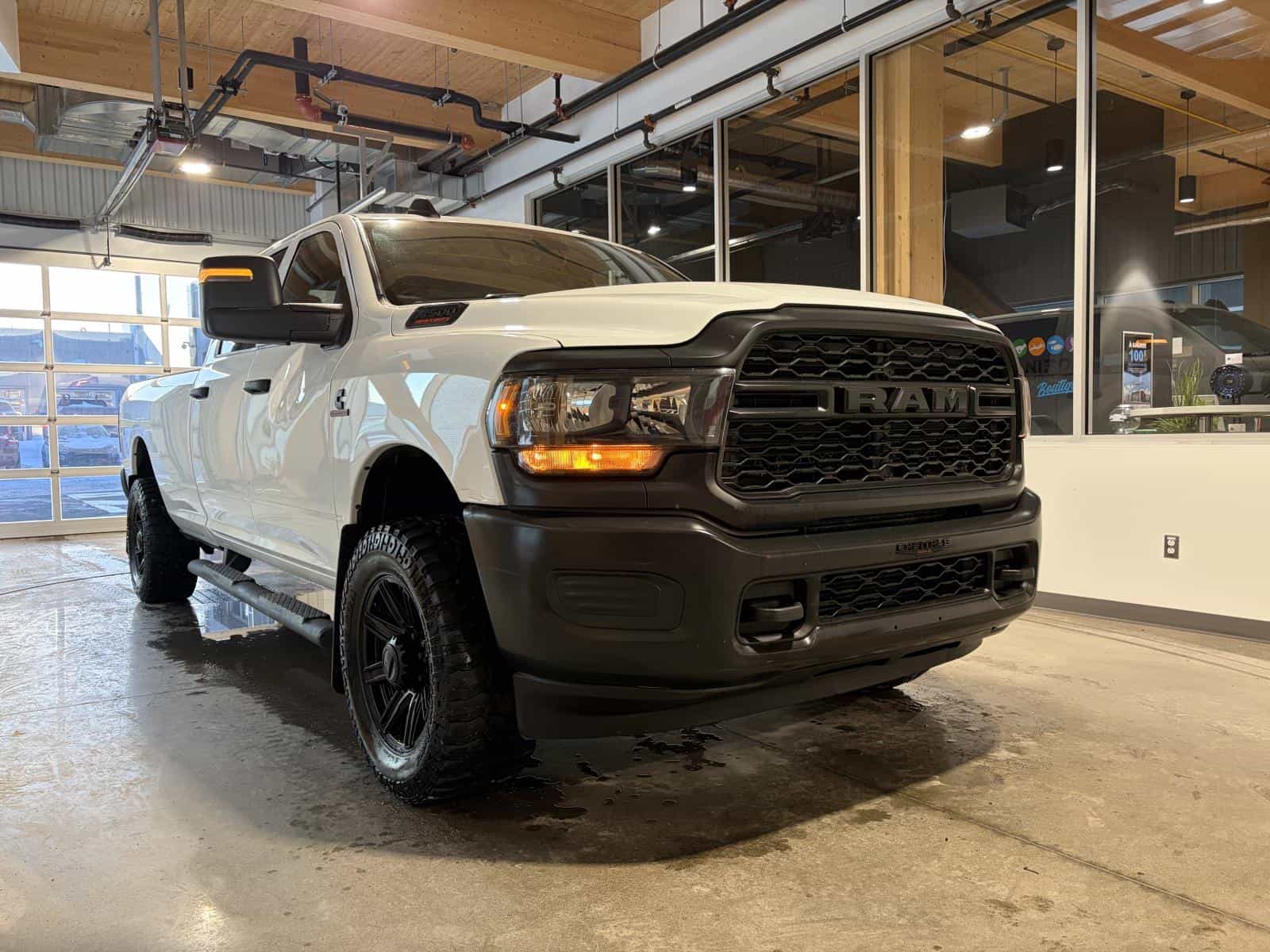 2023 RAM 2500 Tradesman Tradesman - Image 1