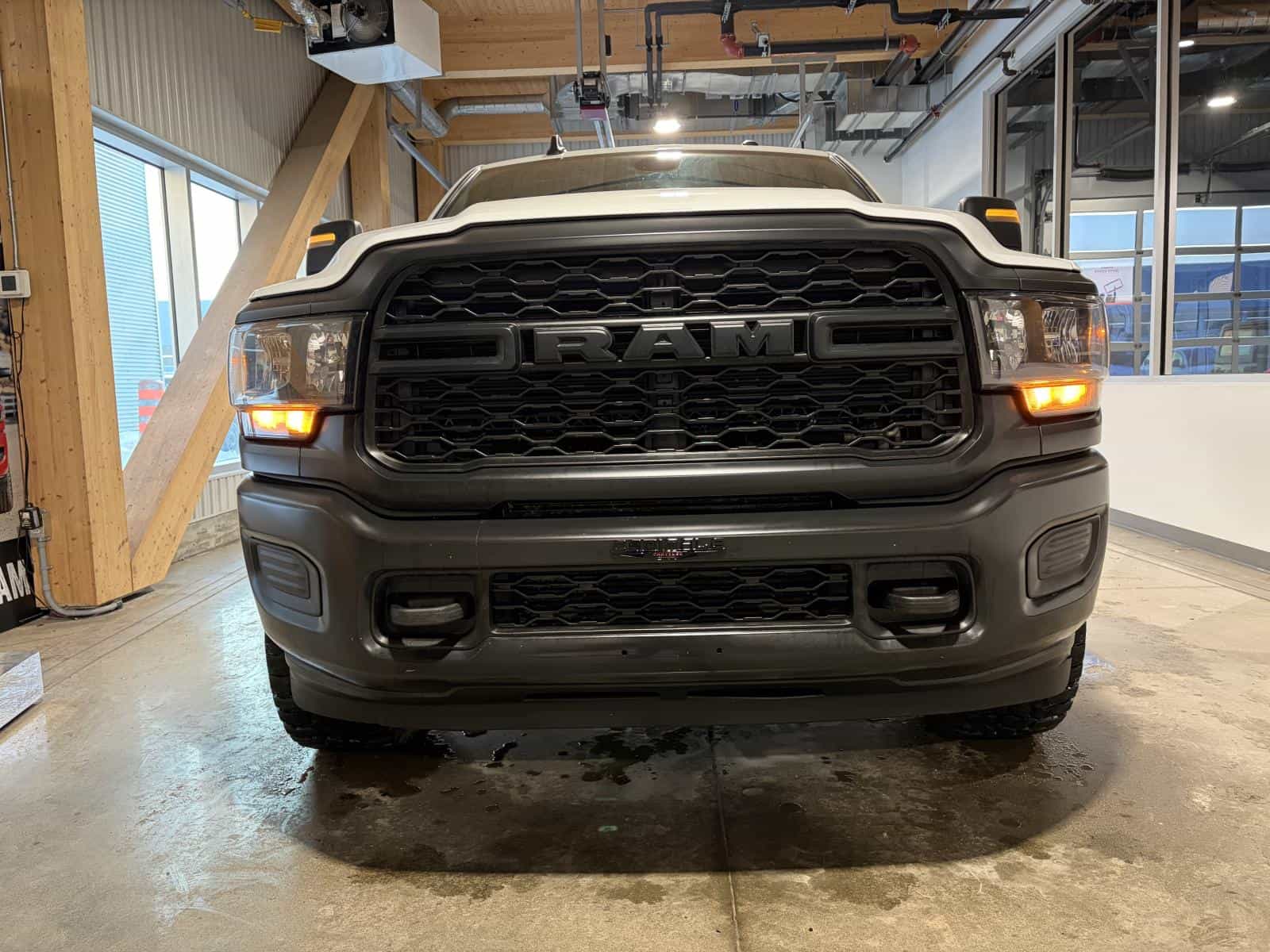 2023 RAM 2500 Tradesman Tradesman - Image 2