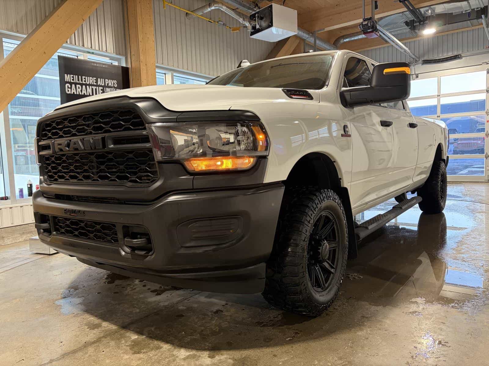 2023 RAM 2500 Tradesman Tradesman - Image 3