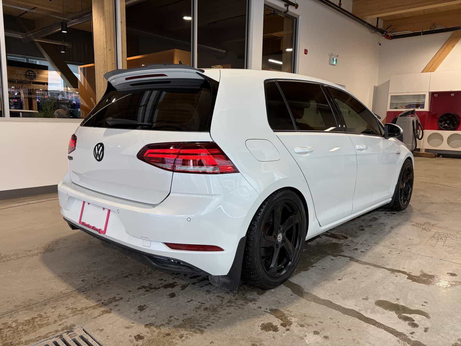 2020 Volkswagen E-Golf Comfortline - Image 6