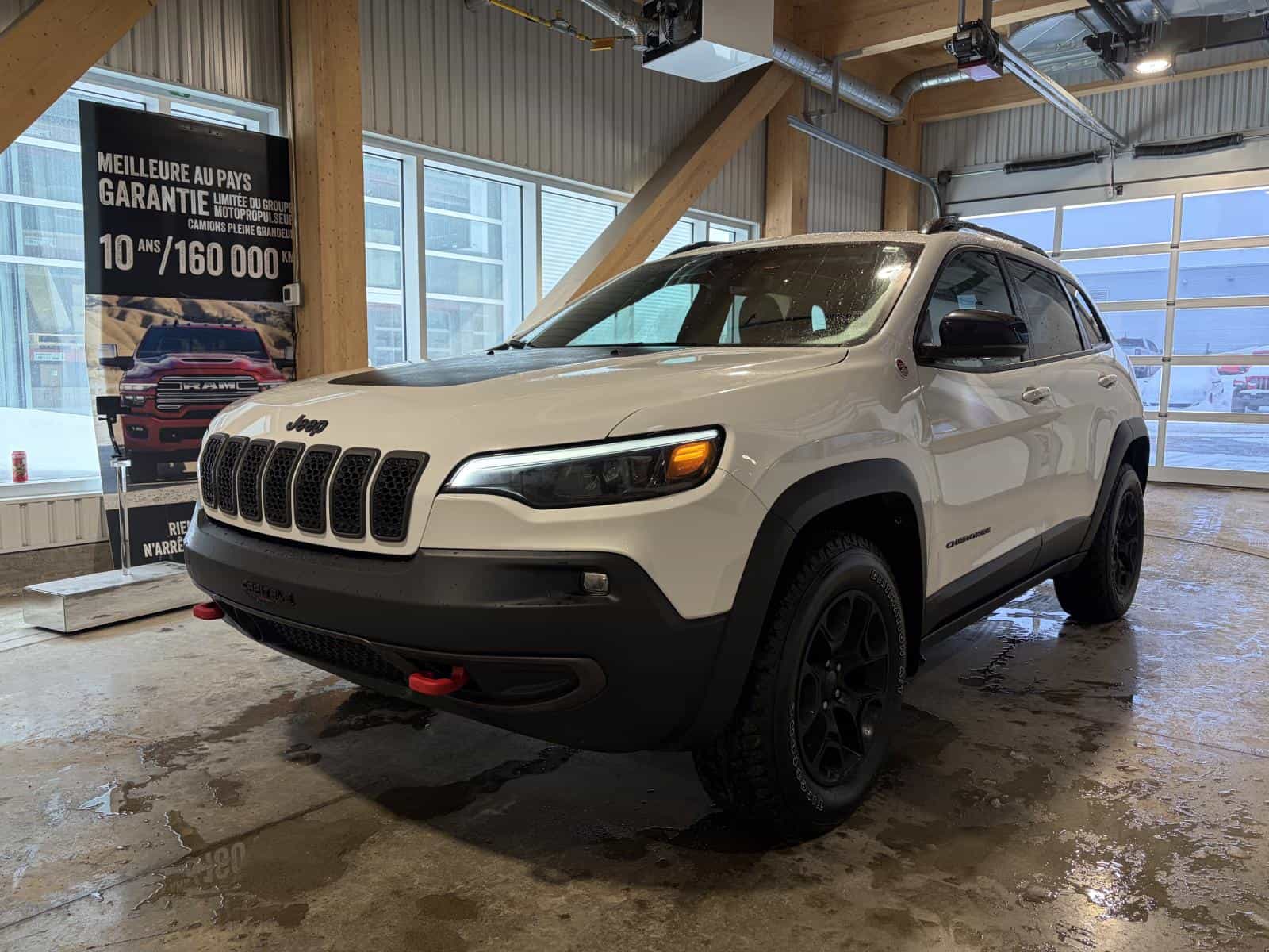 2022 Jeep Cherokee Trailhawk - Image 1