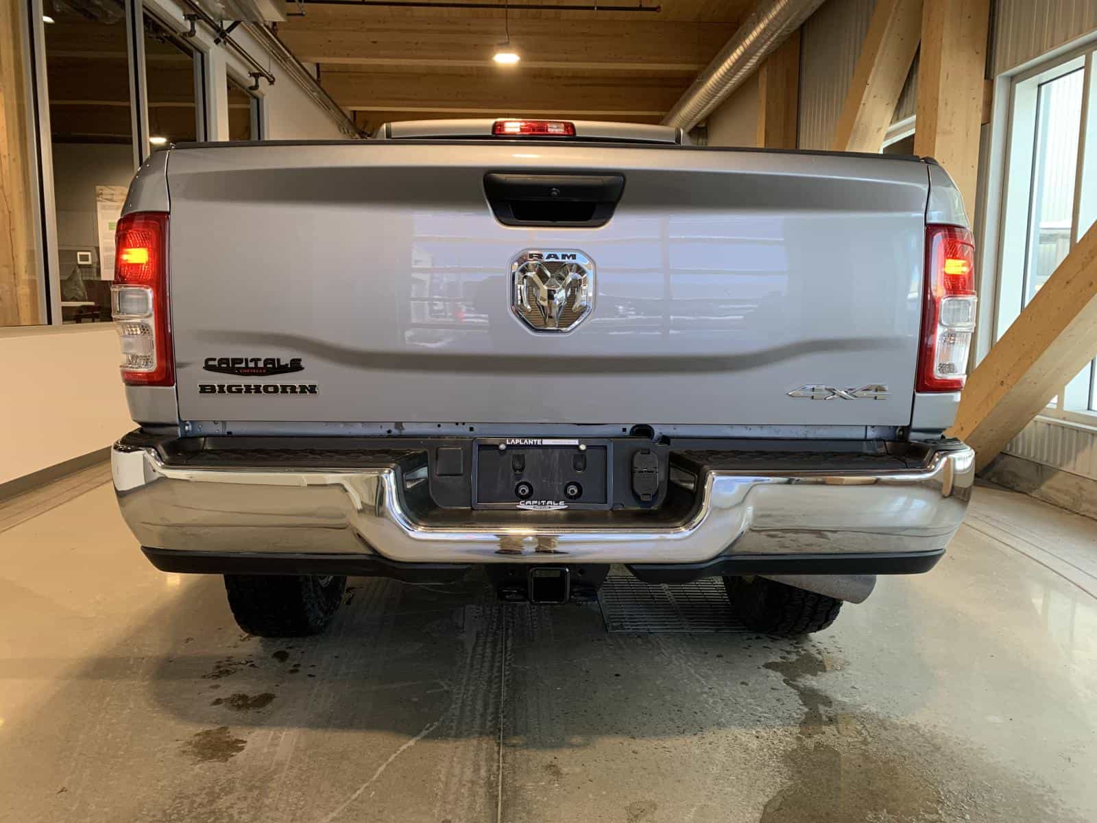 2024 RAM 3500 Big Horn - Image 3