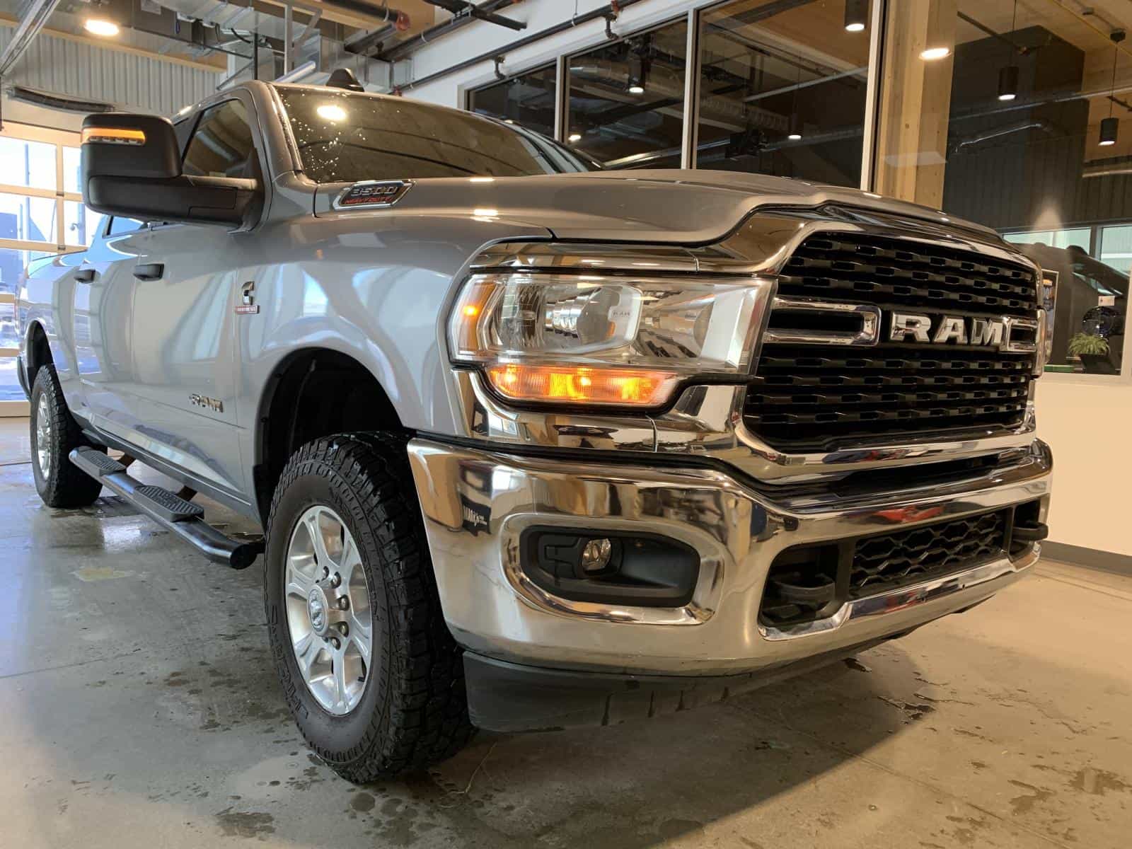 2024 RAM 3500 Big Horn - Image 5