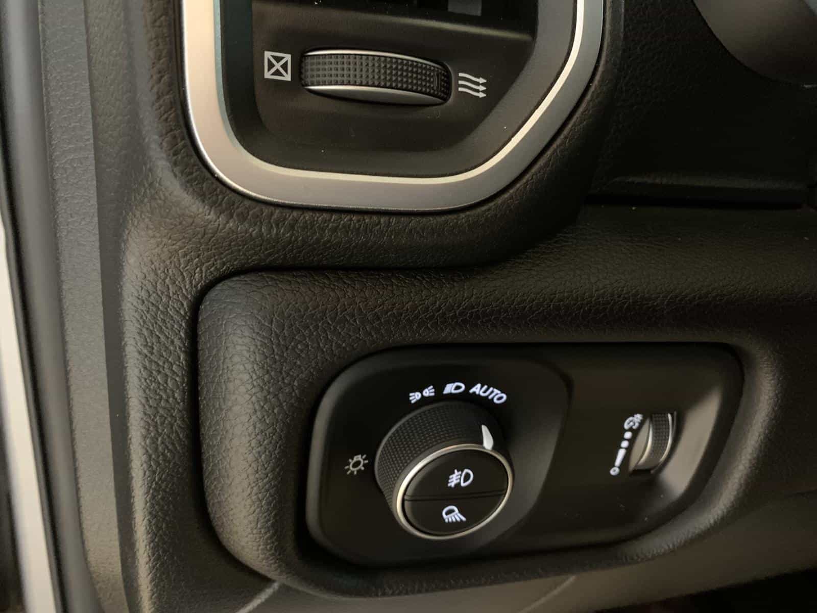 2024 RAM 3500 Big Horn - Image 22