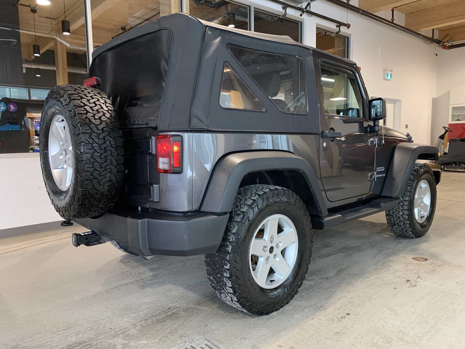 2017 Jeep Wrangler Sport Sport - Image 4