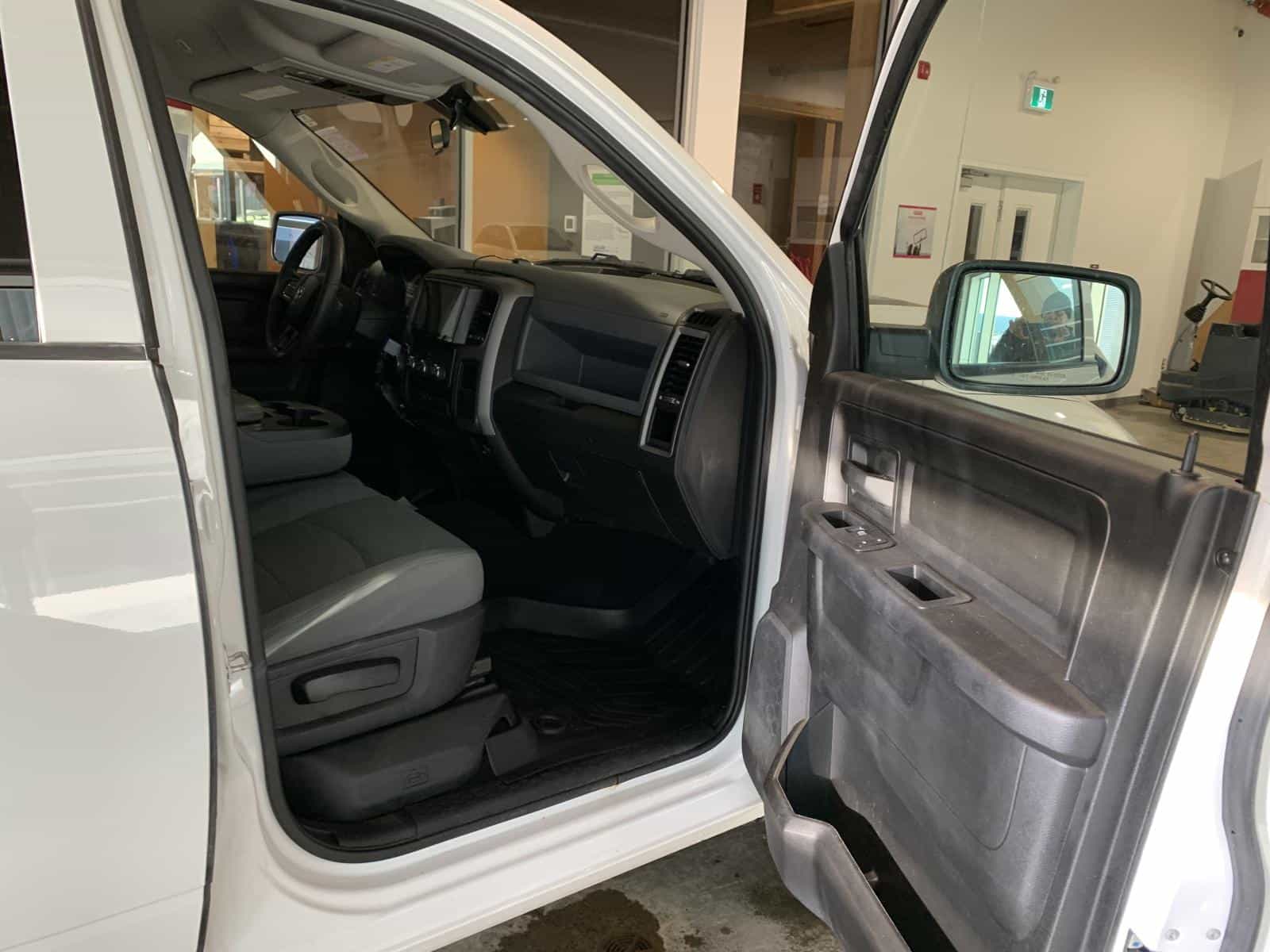 2019 RAM 1500 CLASSIC TRADESMAN ST - Image 9