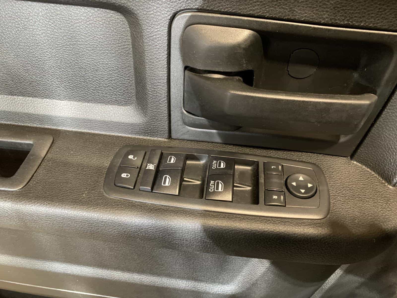 2019 RAM 1500 Classic ST - Image 26