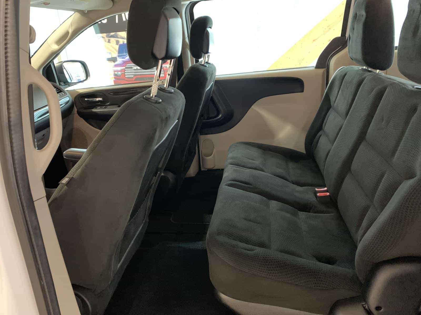 2016 Dodge Grand Caravan Canada Value Package - Image 11