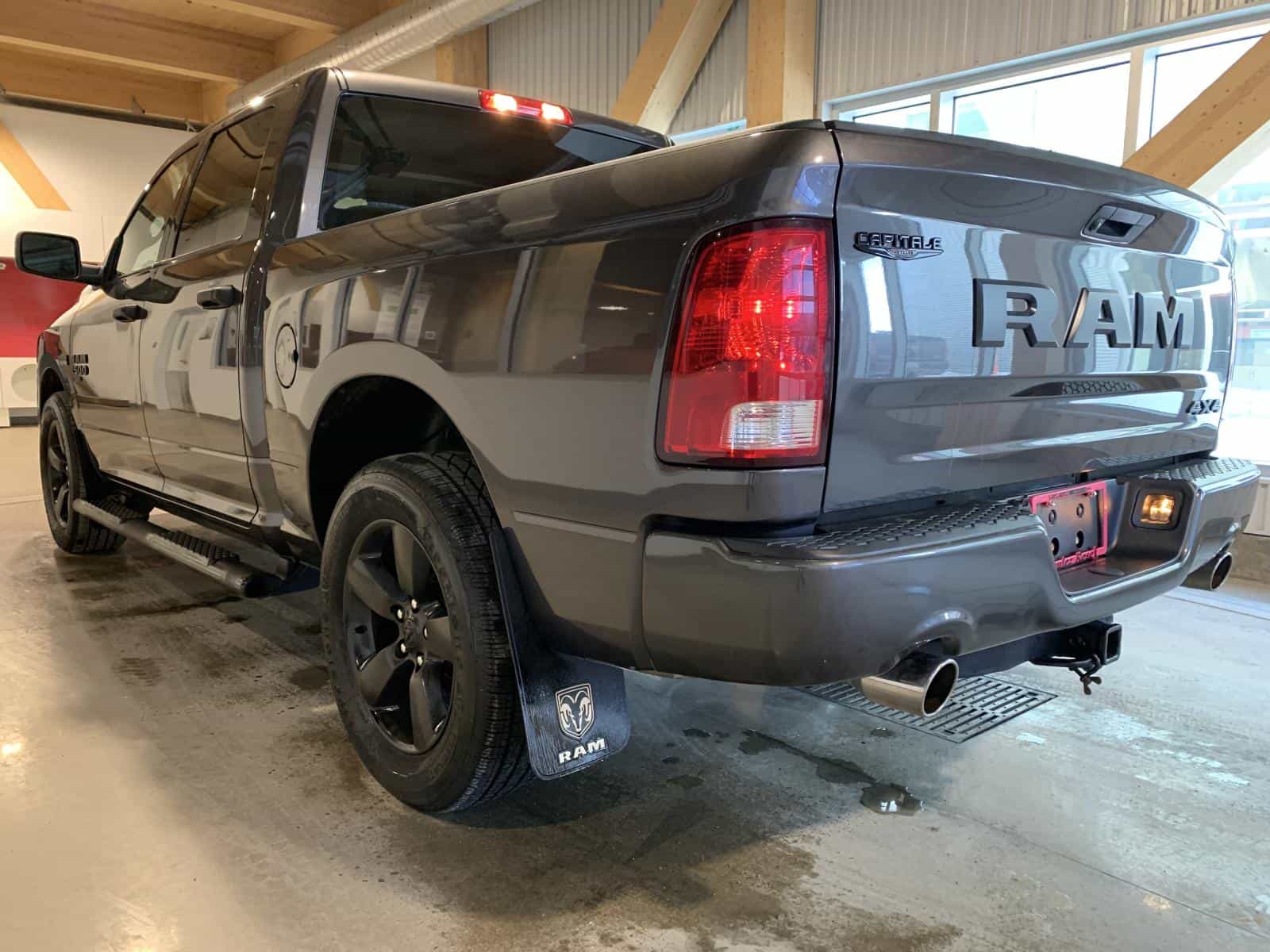 2020 RAM 1500 CLASSIC TRADESMAN/EX ST - Image 2