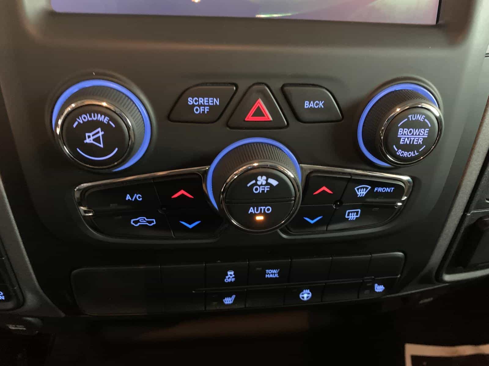 2020 RAM 1500 CLASSIC TRADESMAN/EX ST - Image 17