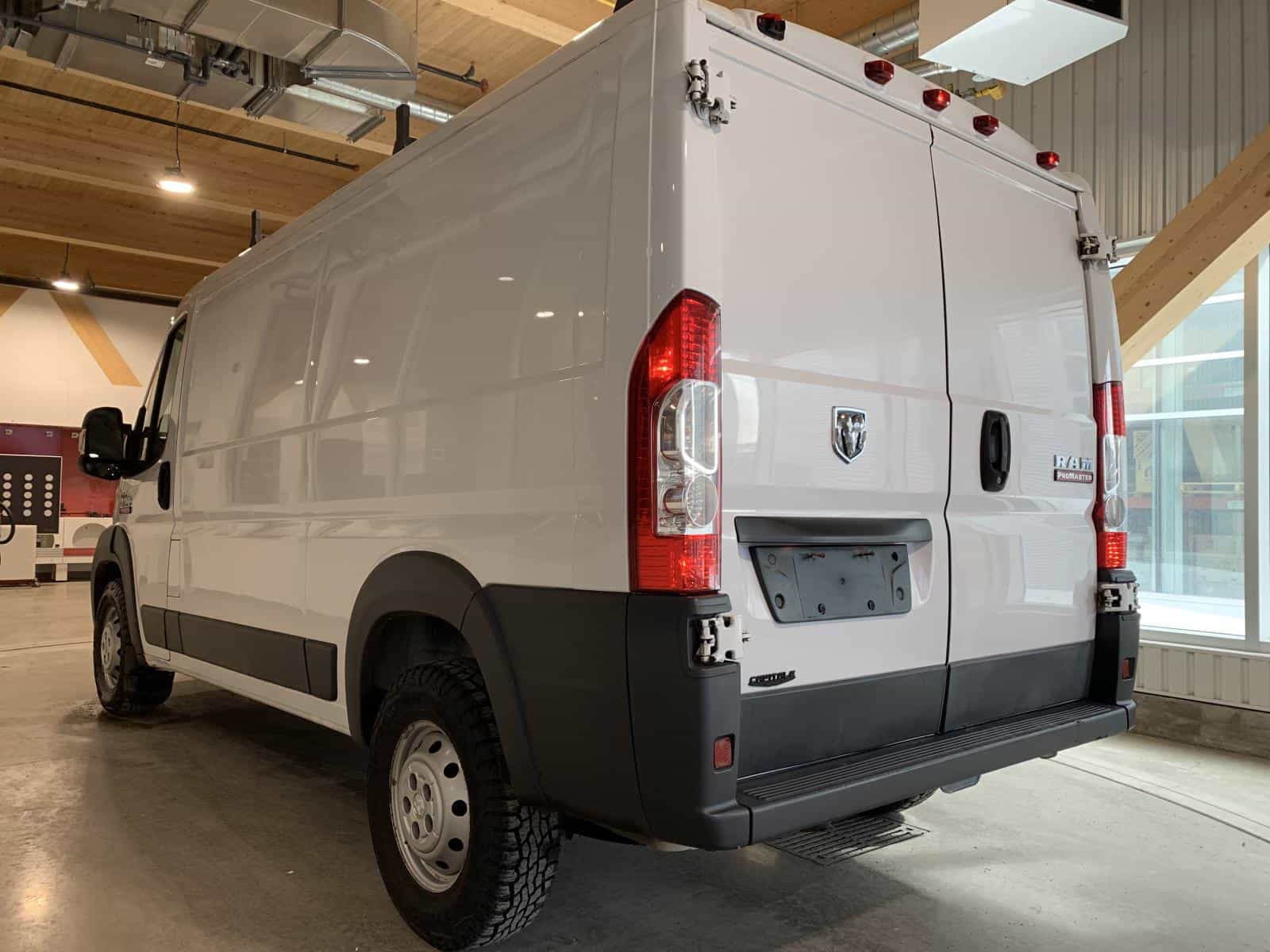 Image 3 RAM ProMaster 1500 Std Roof 2015