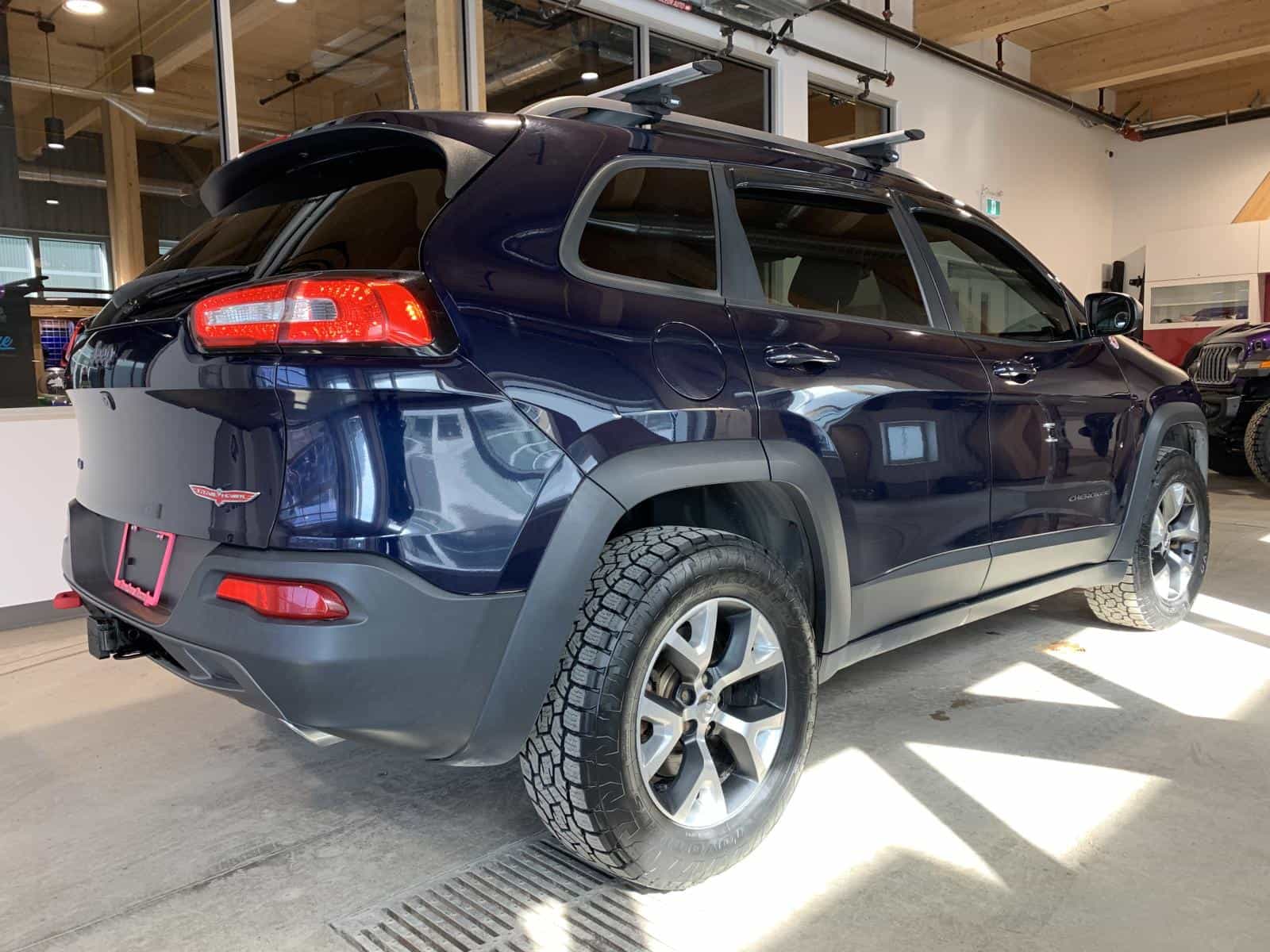 2016 Jeep Cherokee Trailhawk - Image 4