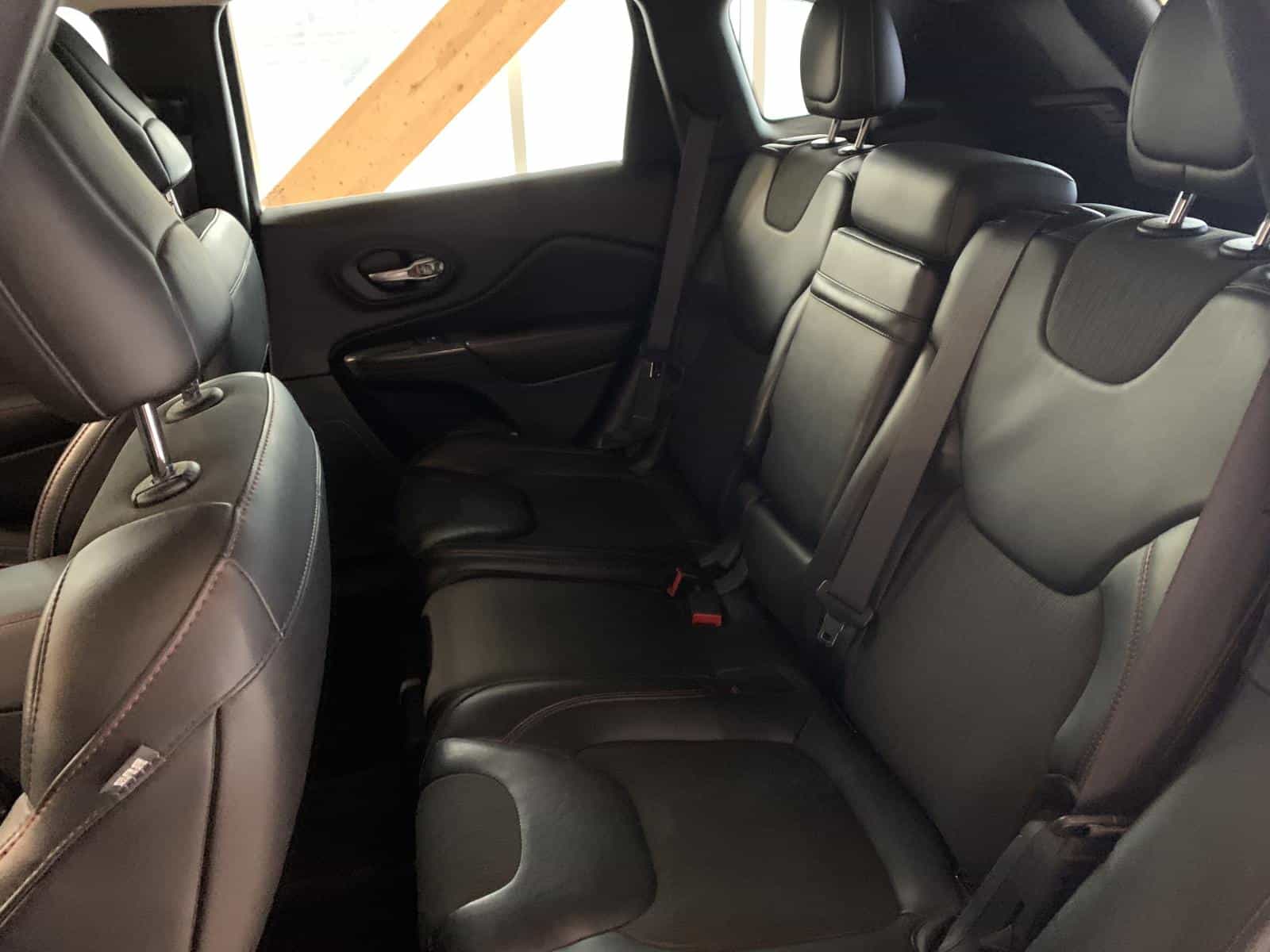 2016 Jeep Cherokee Trailhawk - Image 13