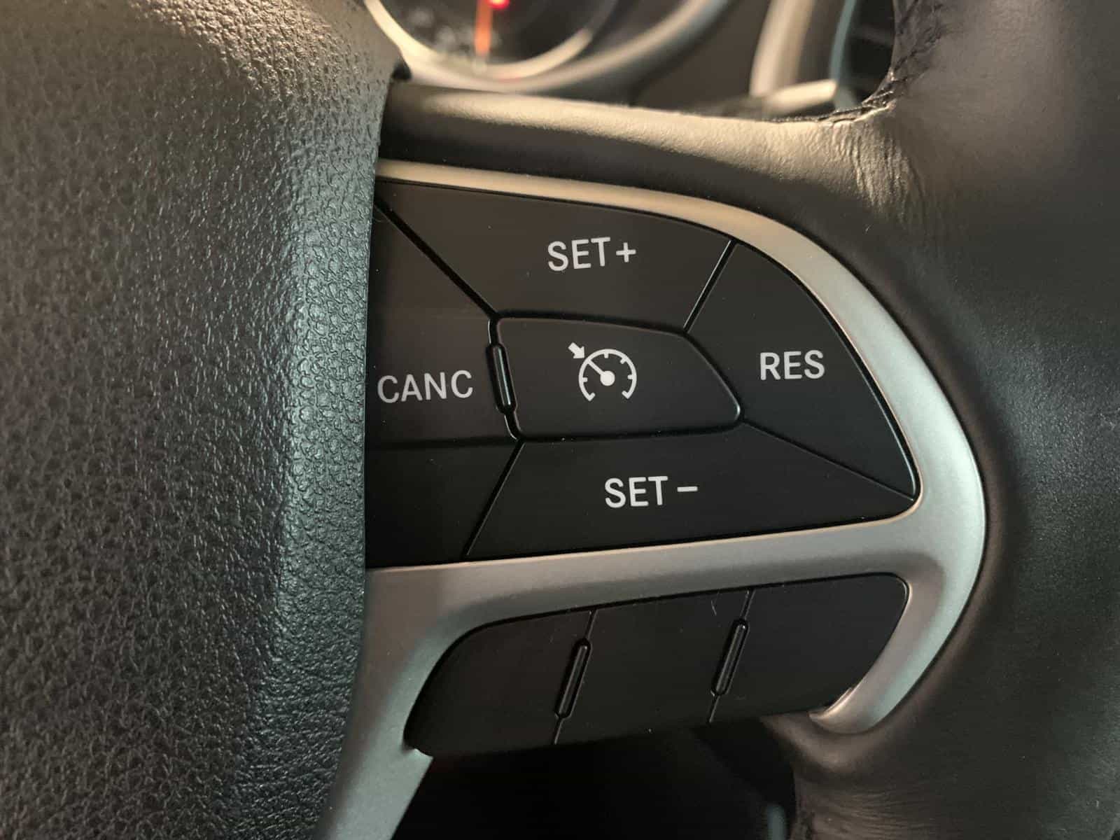 2016 Jeep Cherokee Trailhawk - Image 19