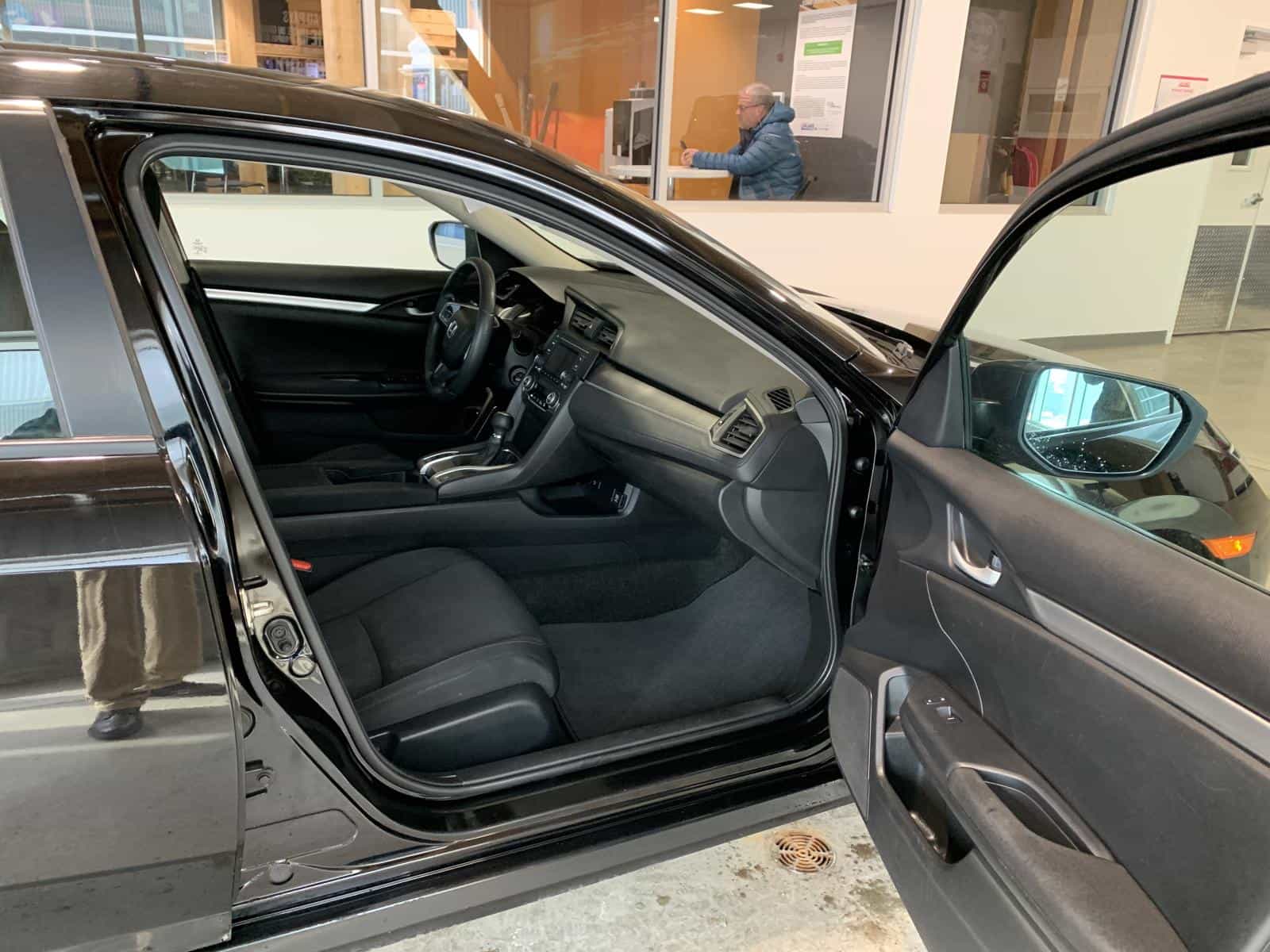 2017 Honda Civic DX - Image 9