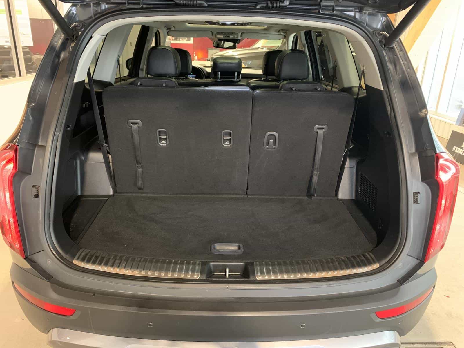 2021 Kia Telluride SX - Image 11