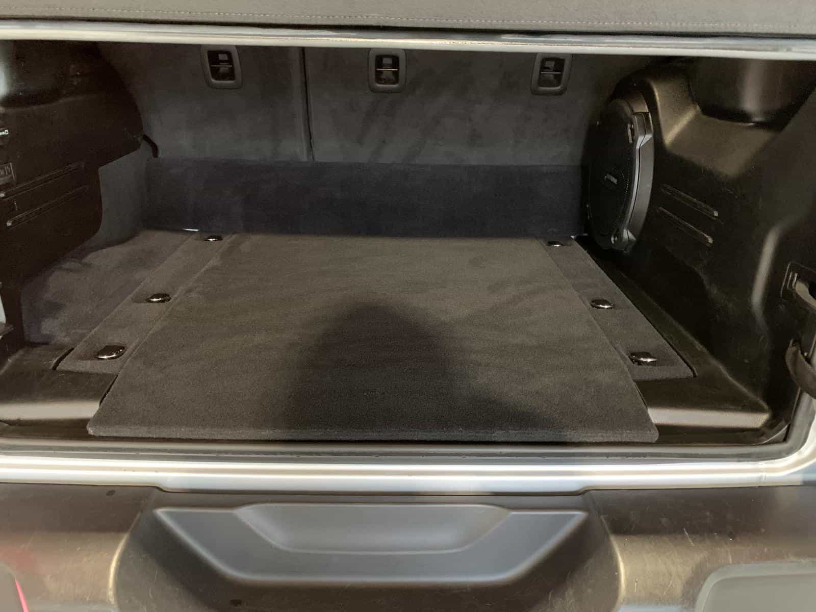 2024 Jeep Wrangler Sahara 4XE - Image 12