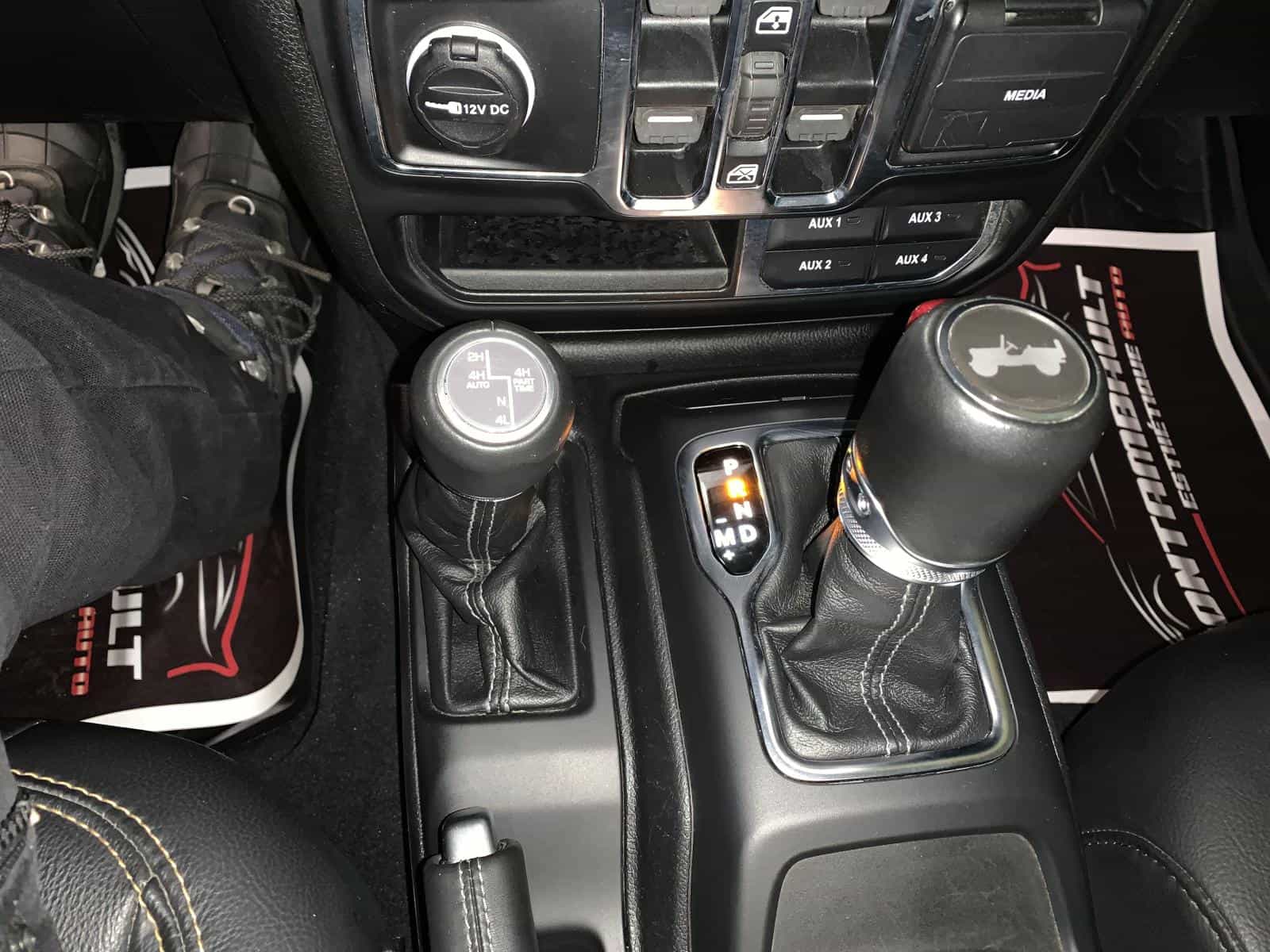 2024 Jeep Wrangler Sahara 4XE - Image 20