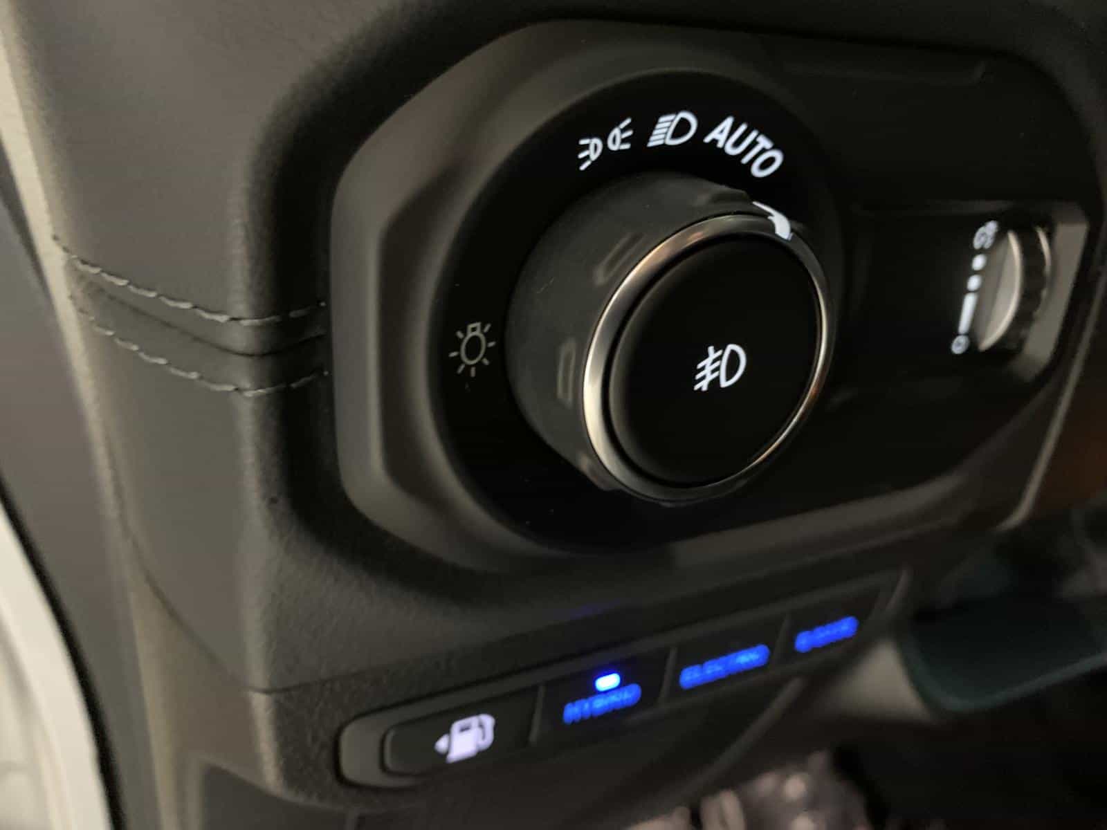 2024 Jeep Wrangler Sahara 4XE - Image 26