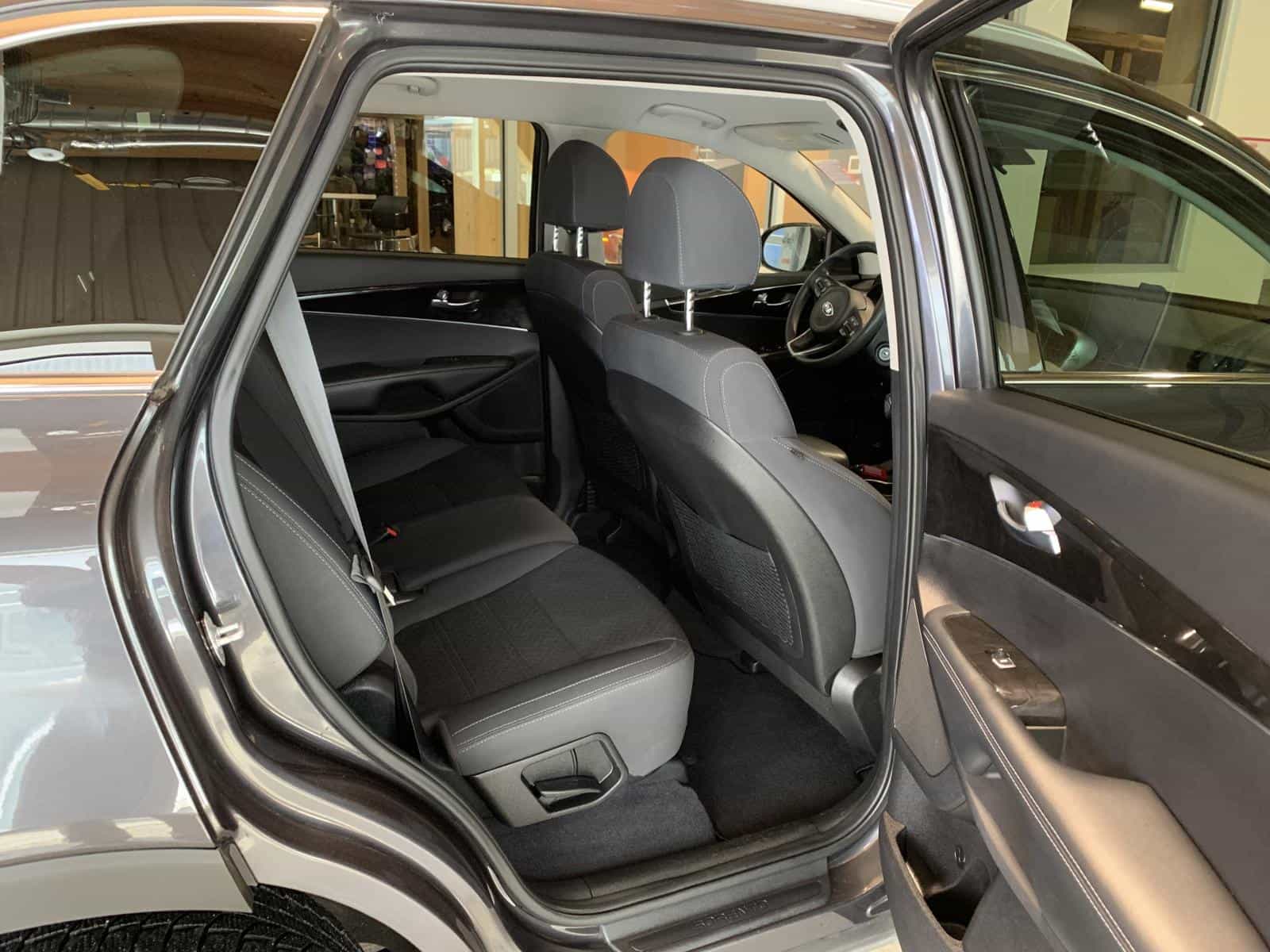 2018 Kia Sorento LX - Image 9