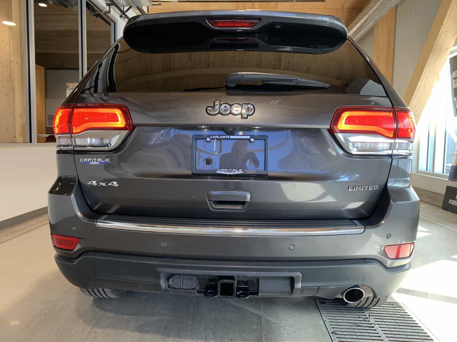 2020 Jeep Grand Cherokee Limited - Image 3