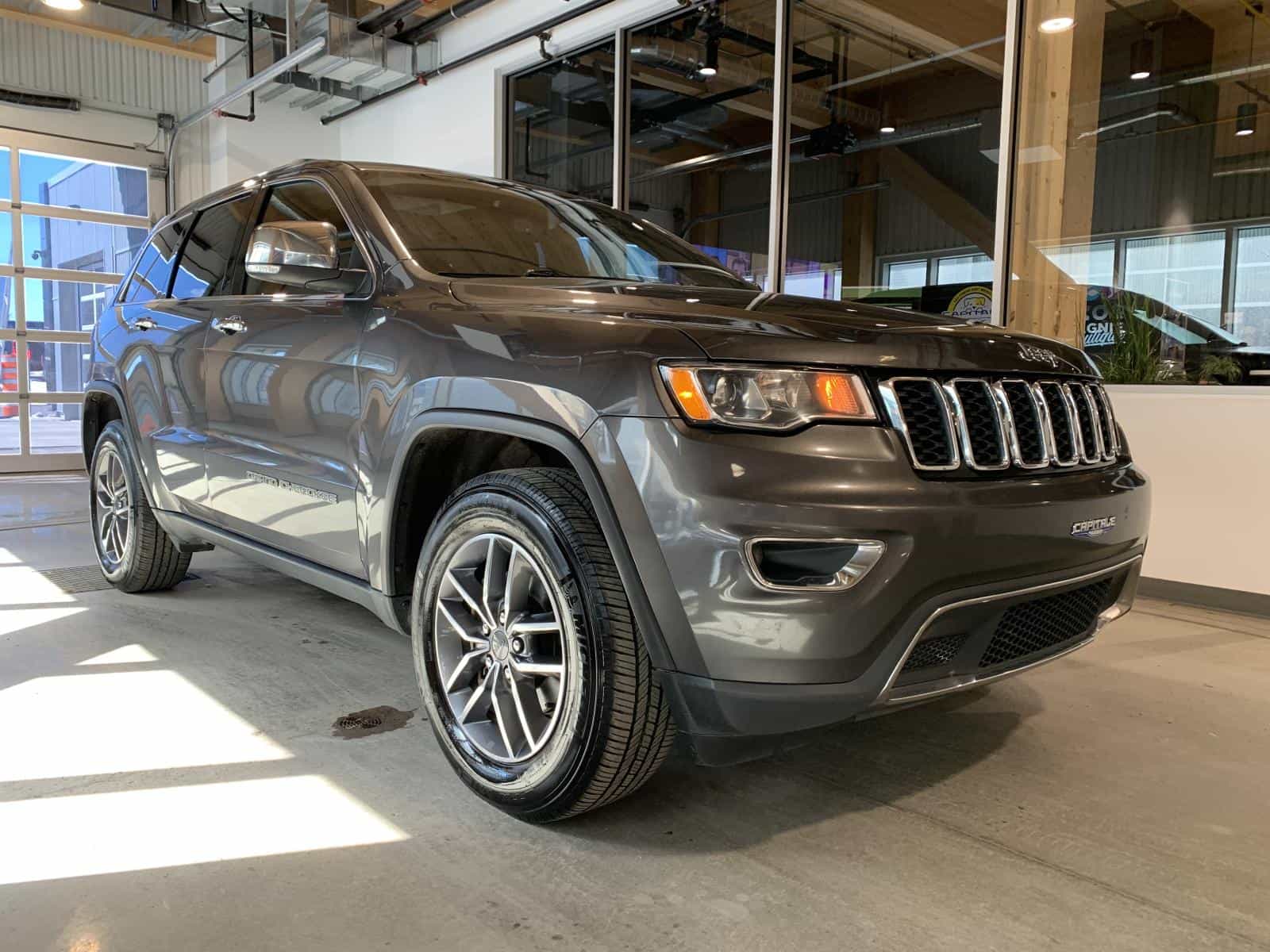 2020 Jeep Grand Cherokee Limited - Image 5