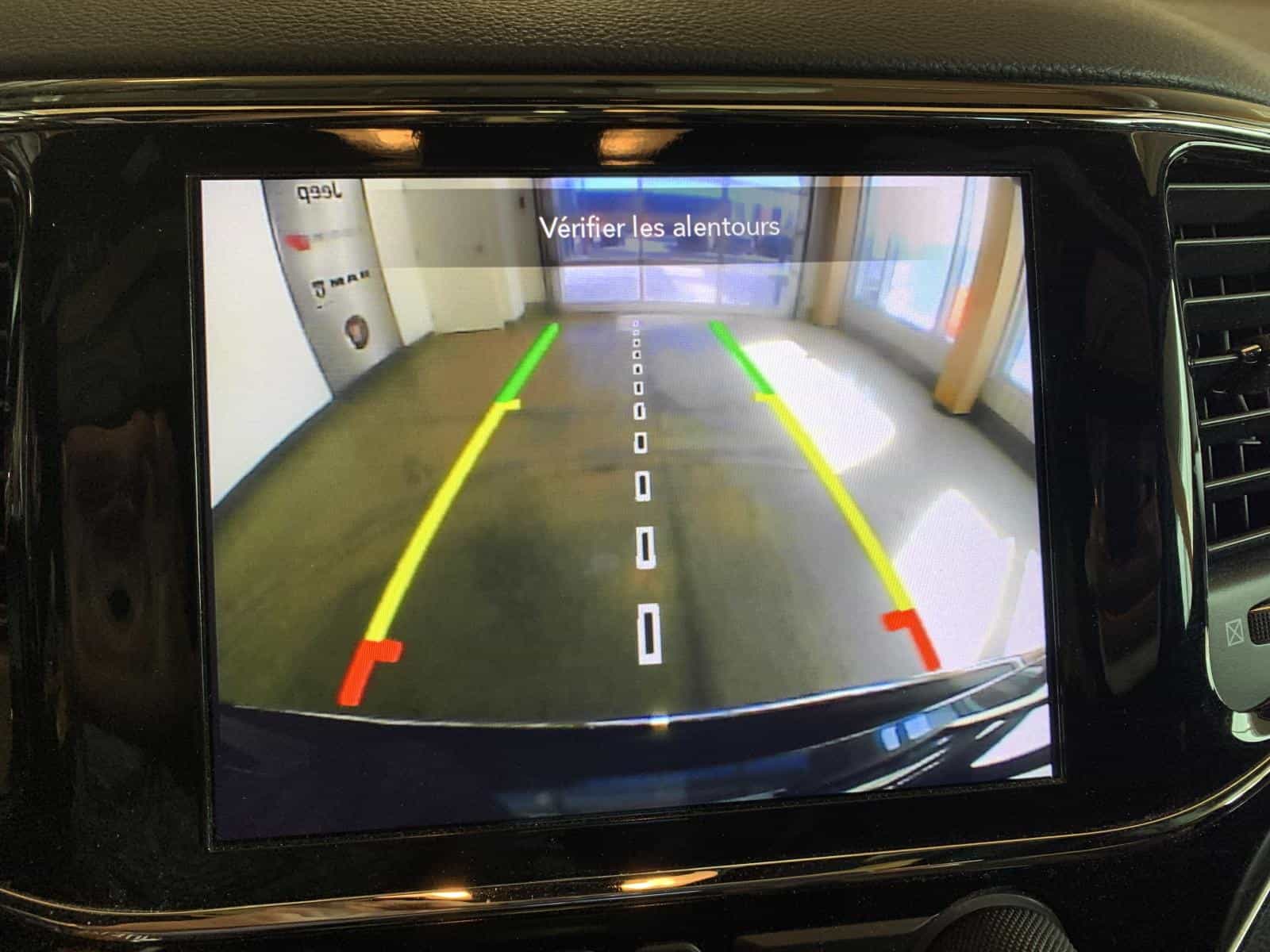 2020 Jeep Grand Cherokee Limited - Image 17