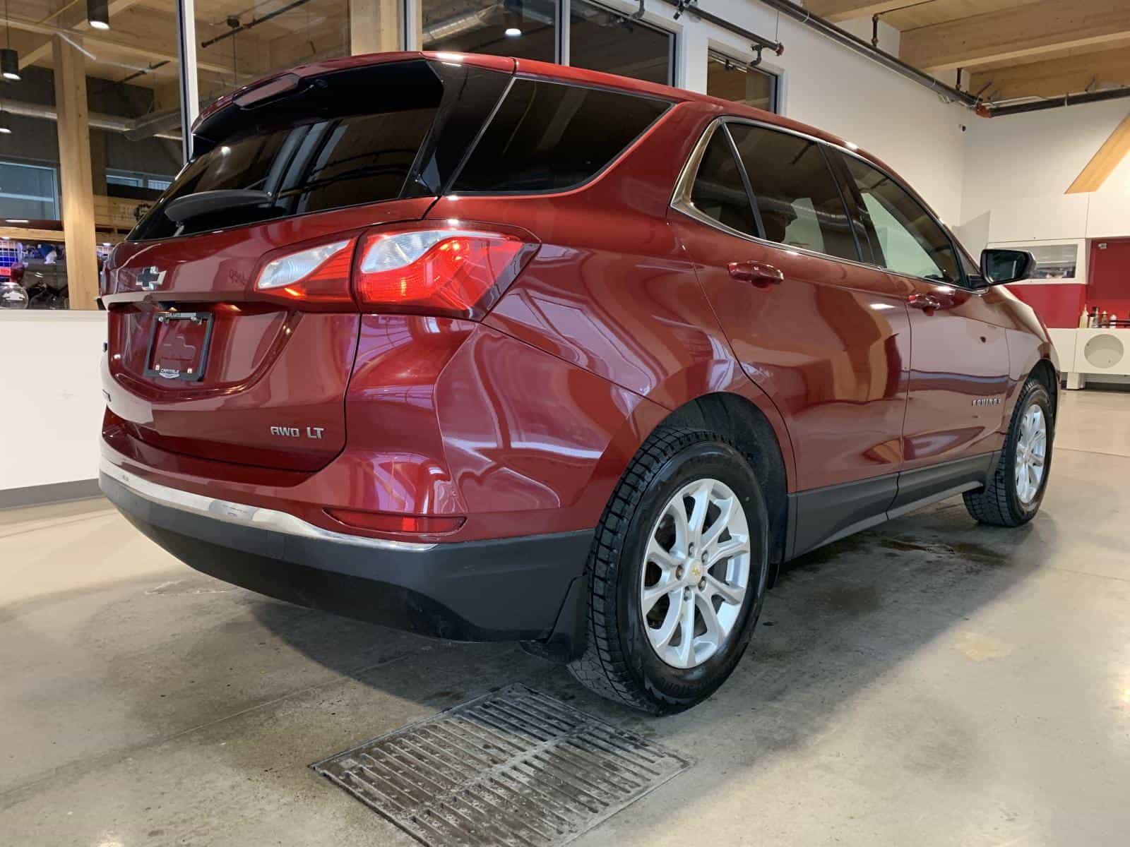 2018 Chevrolet Equinox LT - Image 4