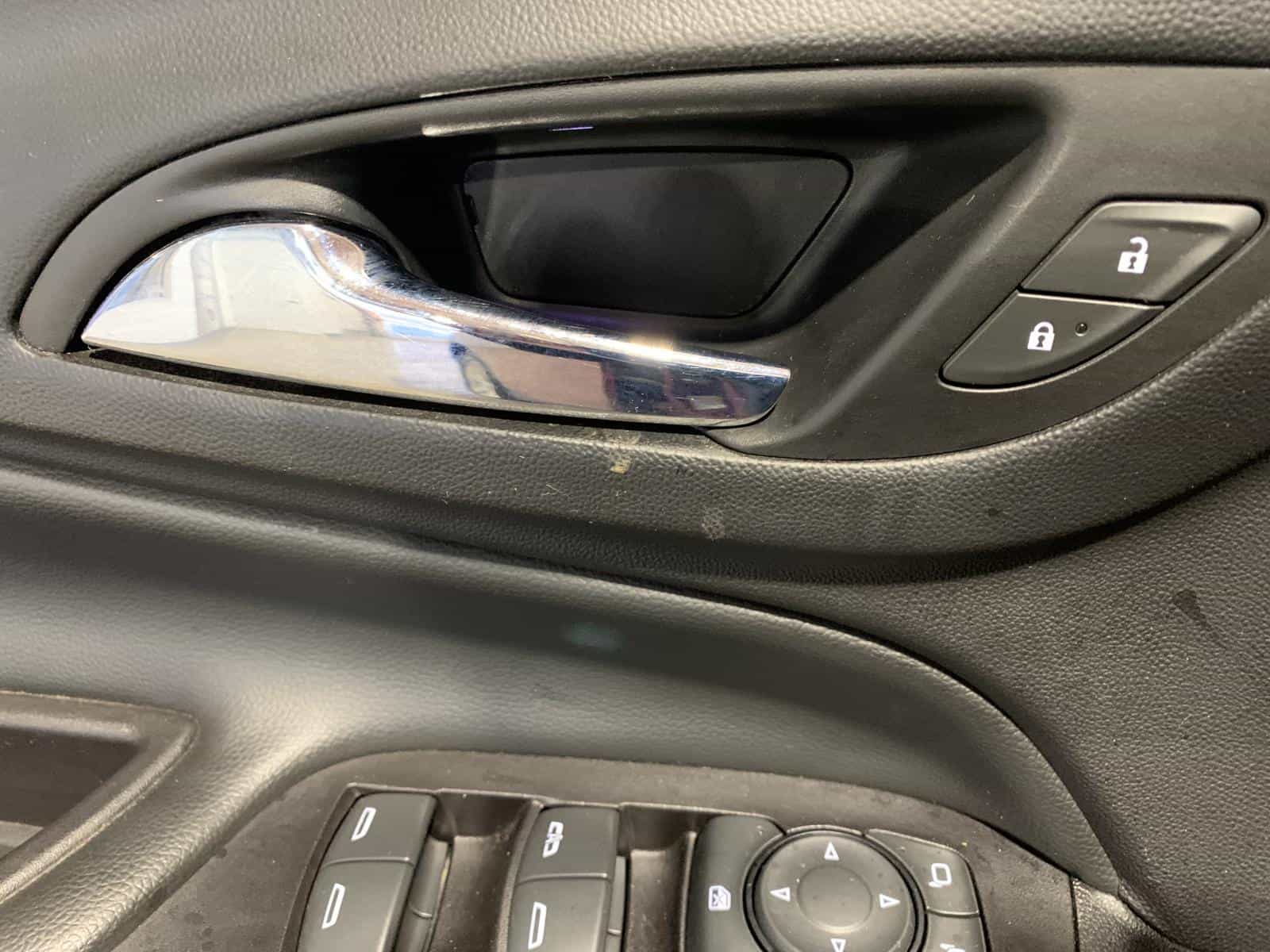 2018 Chevrolet Equinox LT - Image 26