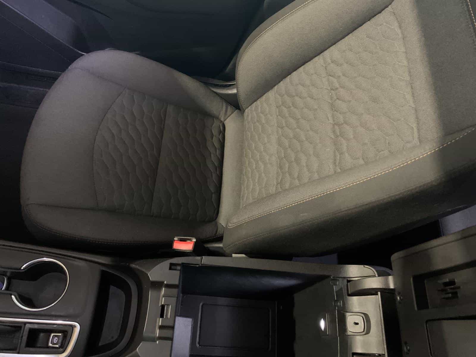 2018 Chevrolet Equinox LT - Image 30